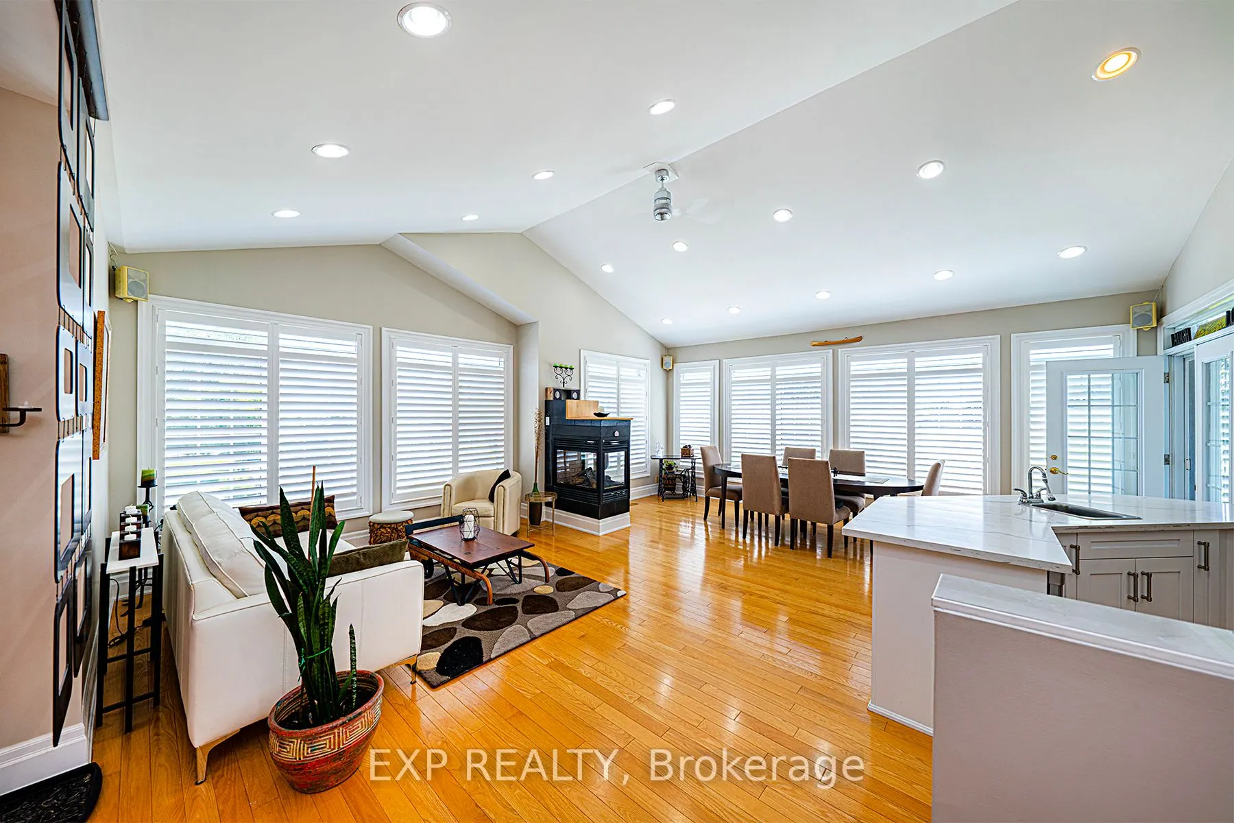 2884 Sunnydale Lane