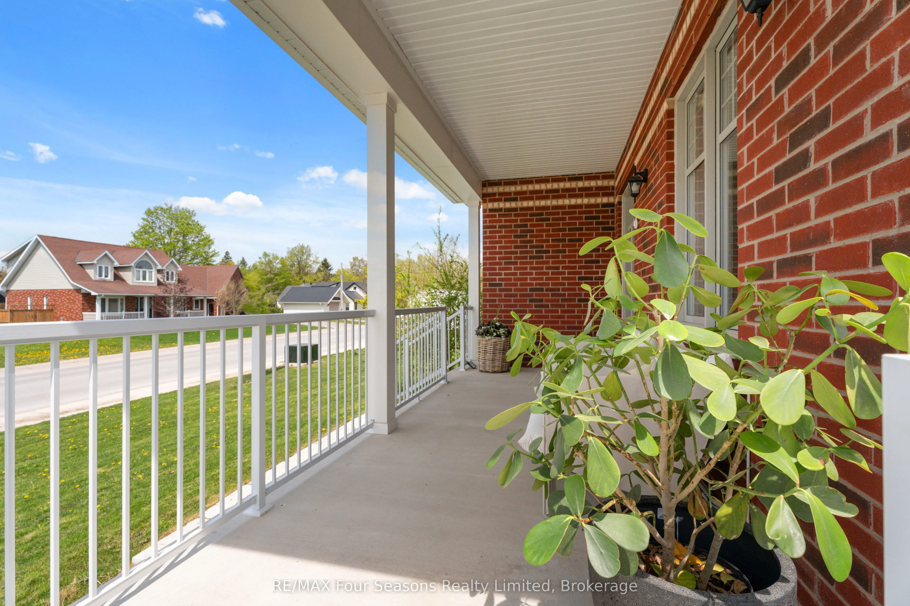 46 Francis Street E