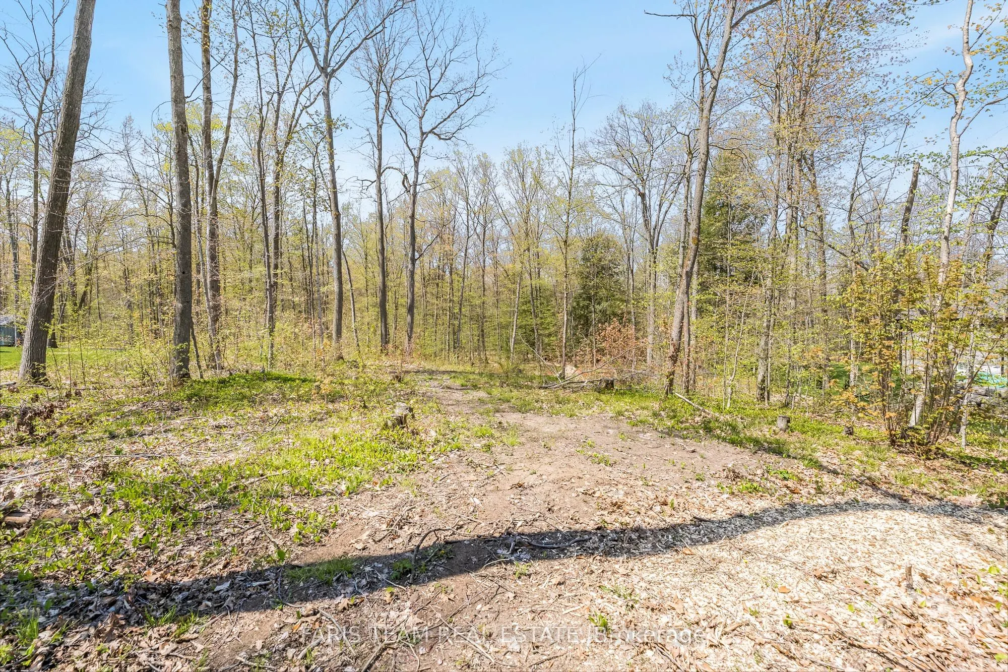 LT 4 Glenn Howard Court