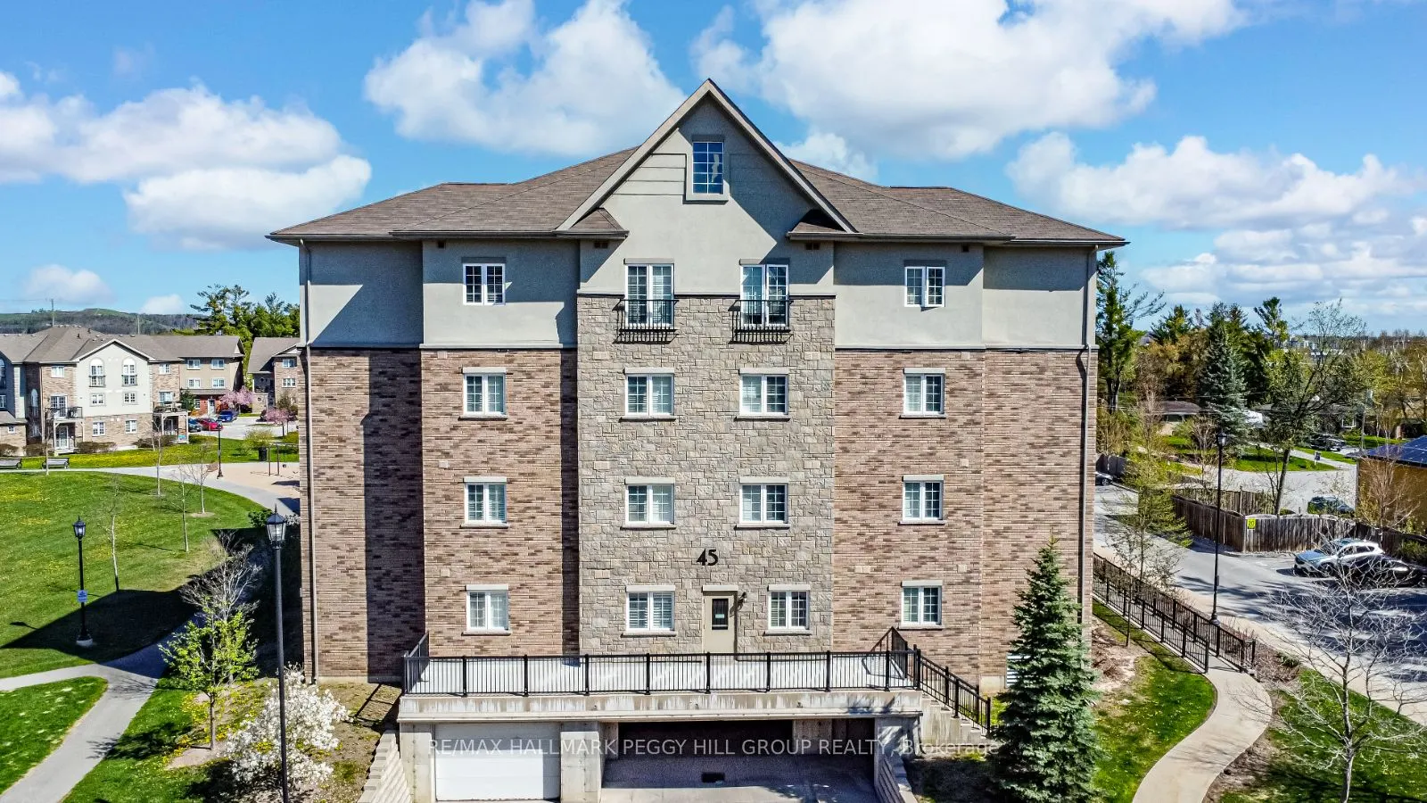 45 Ferndale Drive S #305