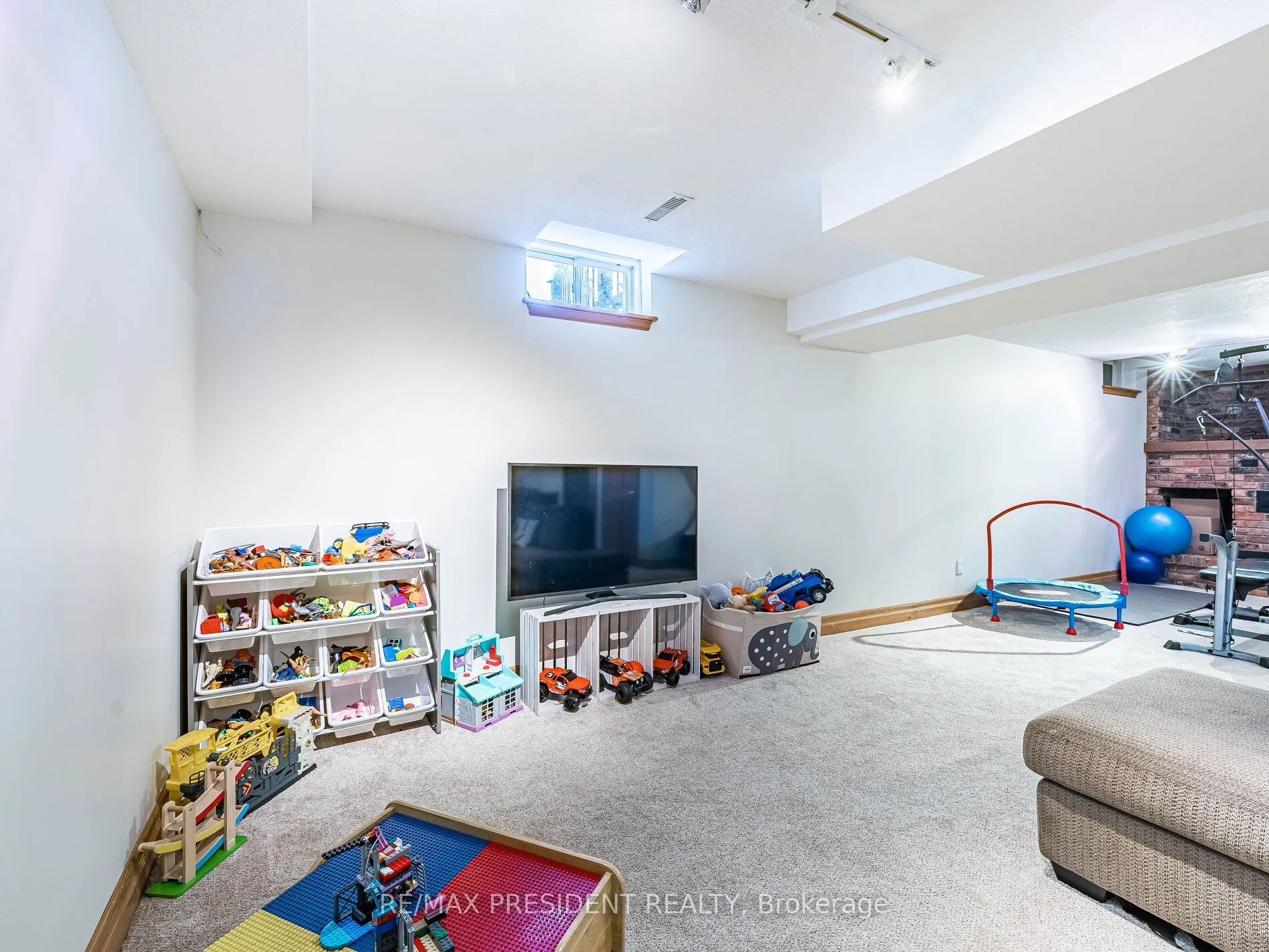45 Grasett Crescent