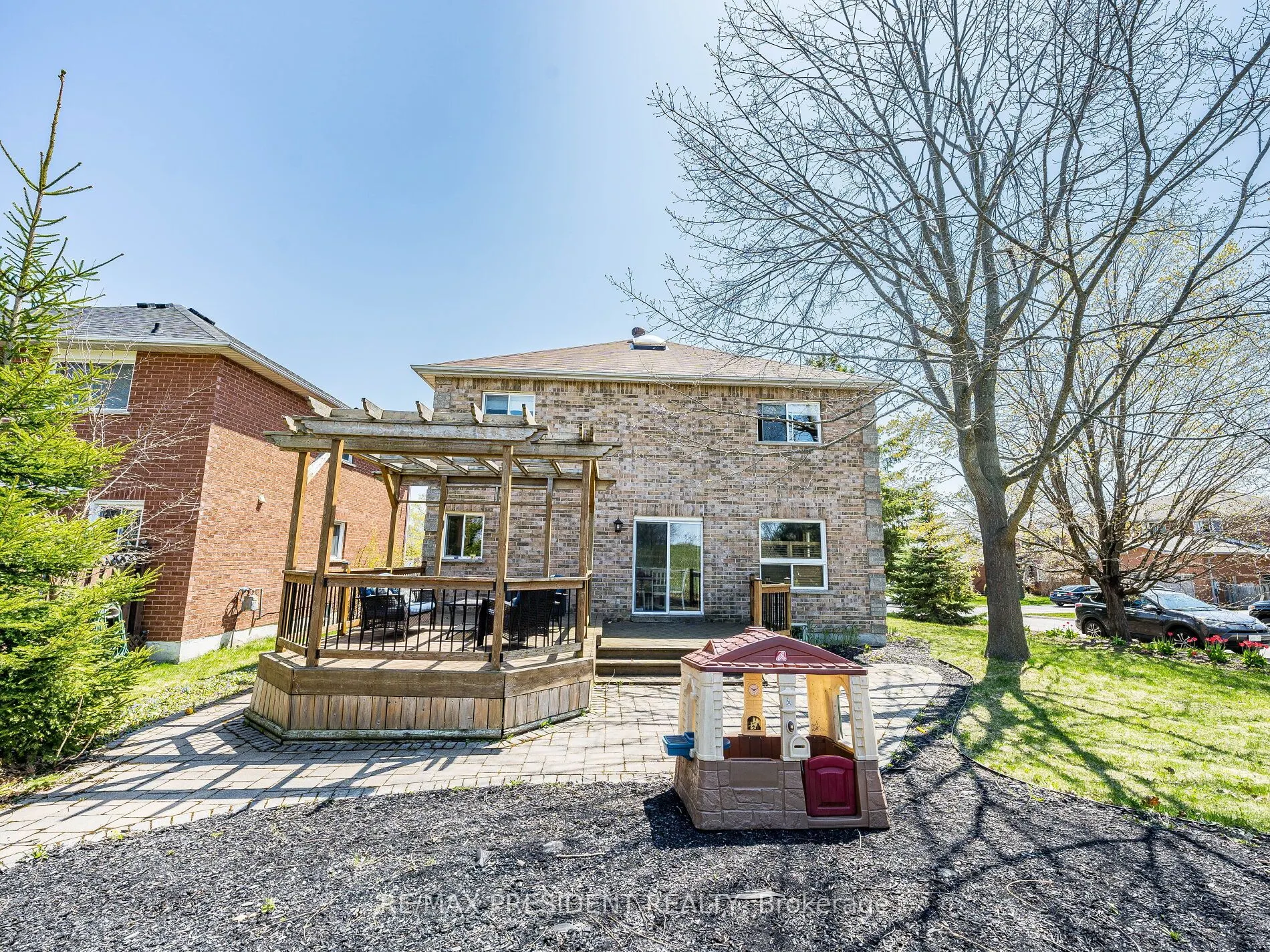 45 Grasett Crescent