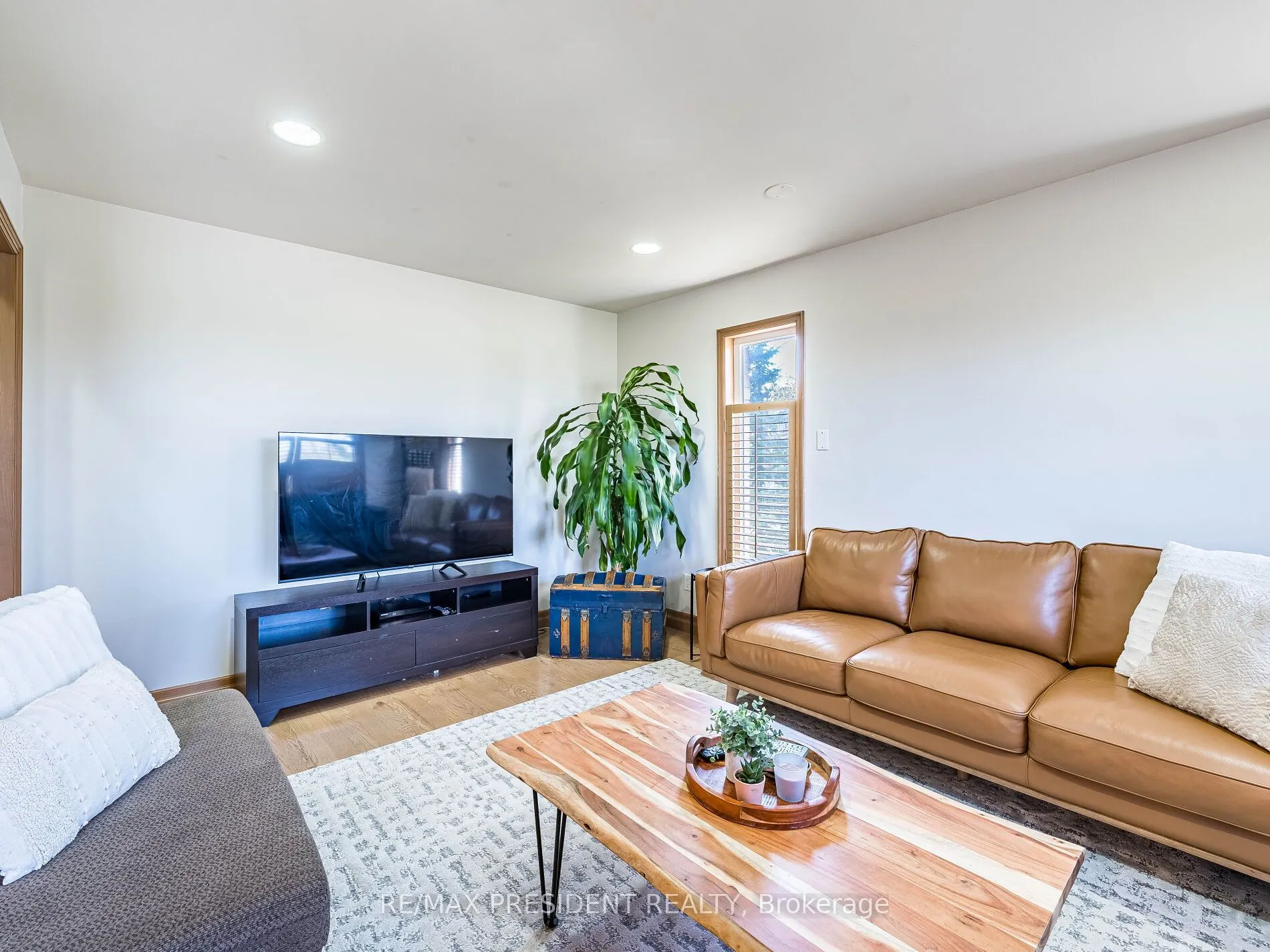 45 Grasett Crescent