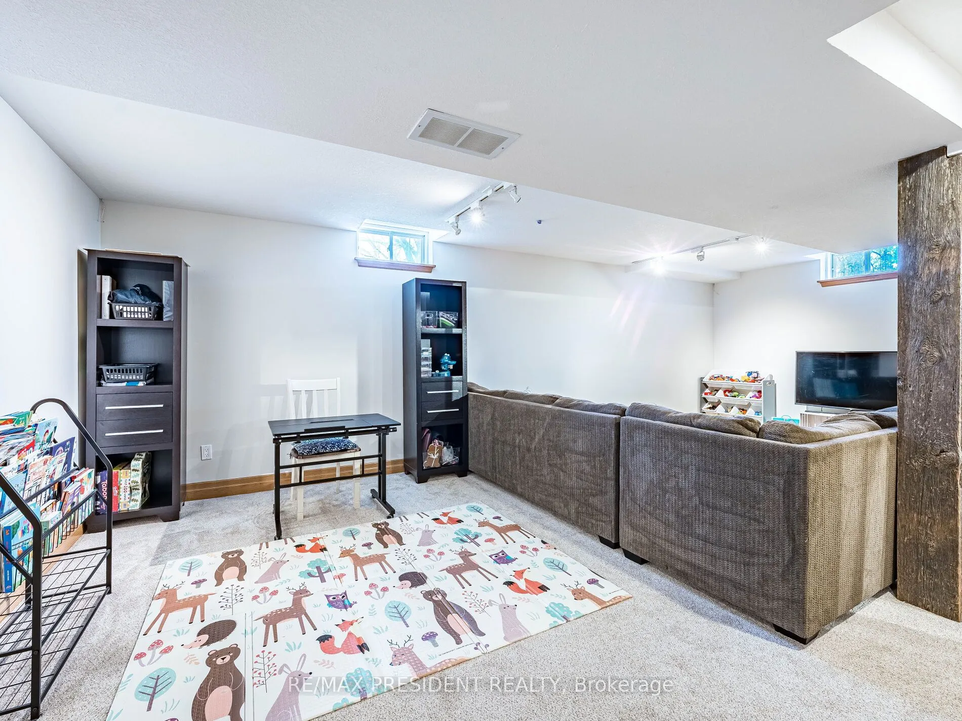 45 Grasett Crescent
