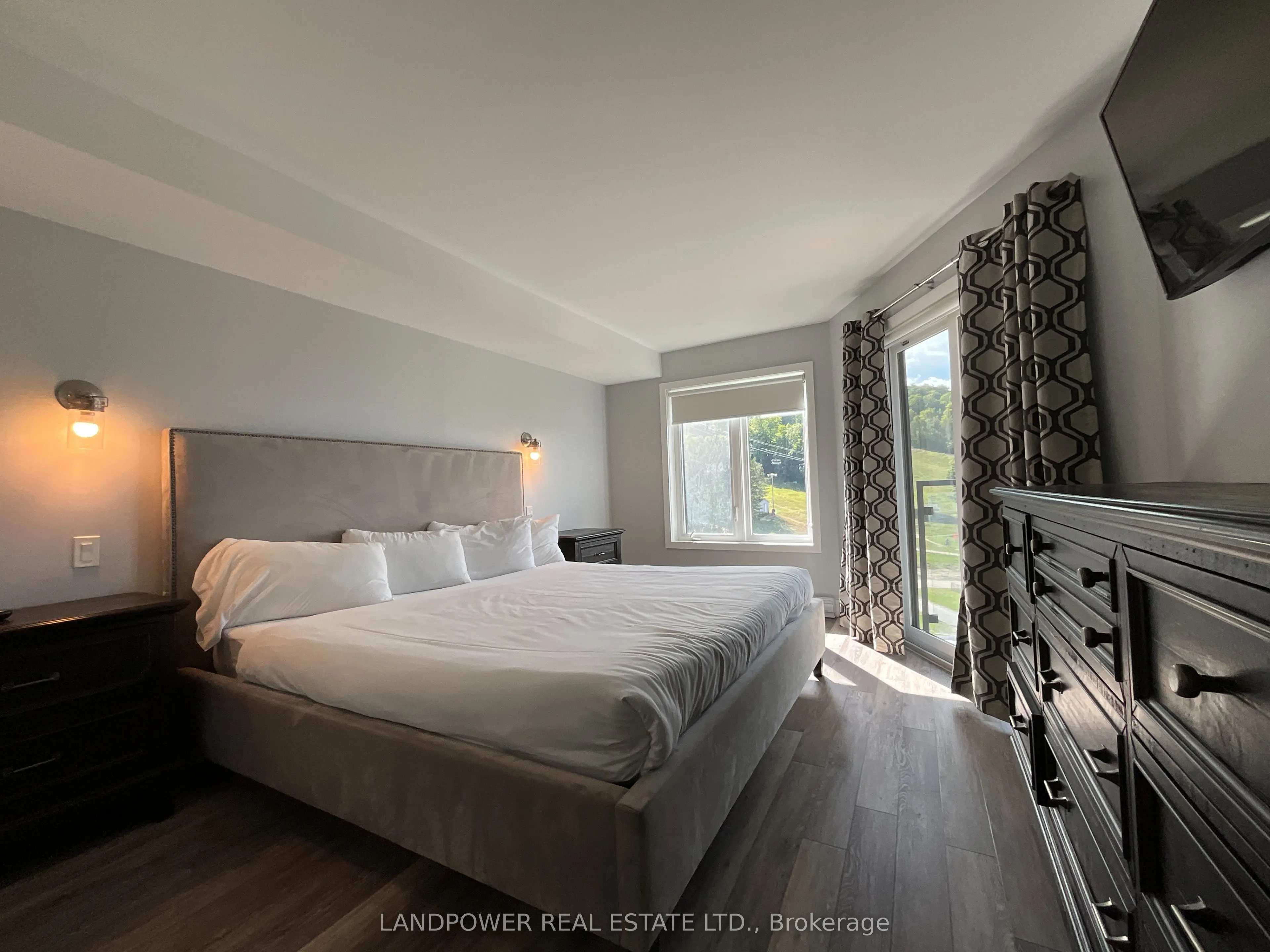 80 Horseshoe Boulevard #403