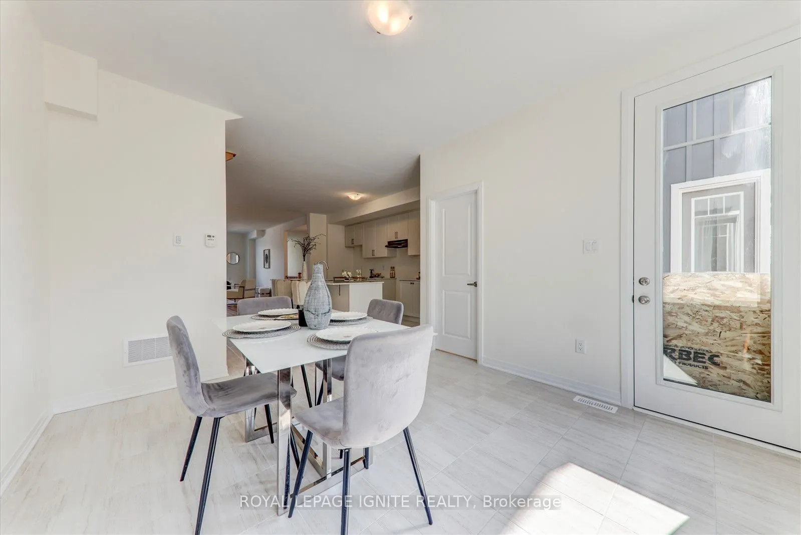 544 Hudson Crescent