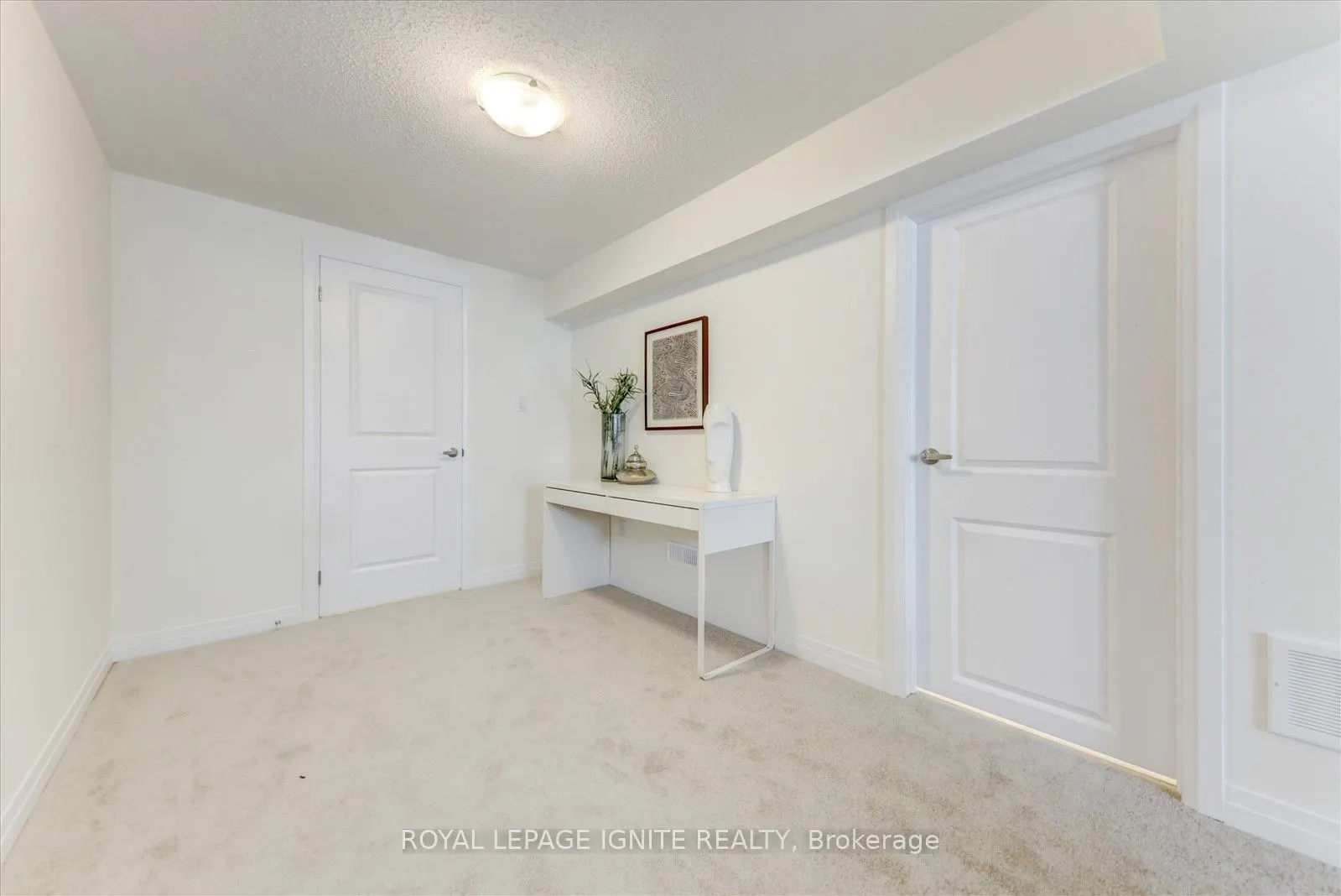 544 Hudson Crescent