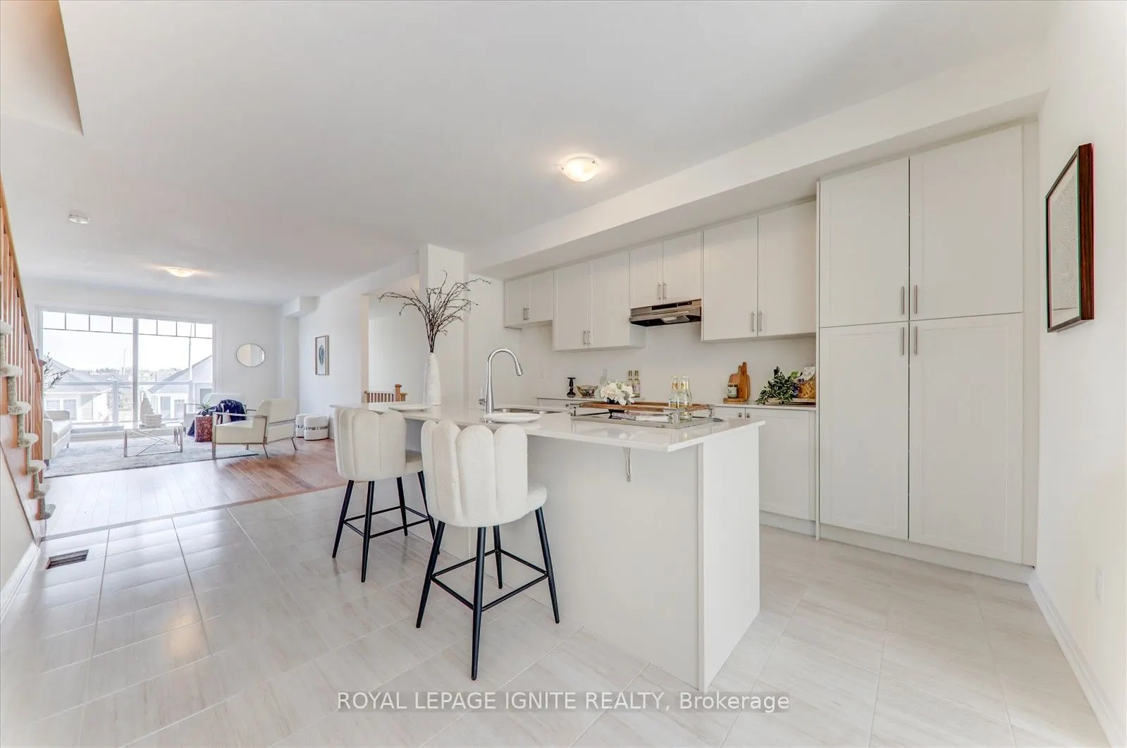 544 Hudson Crescent