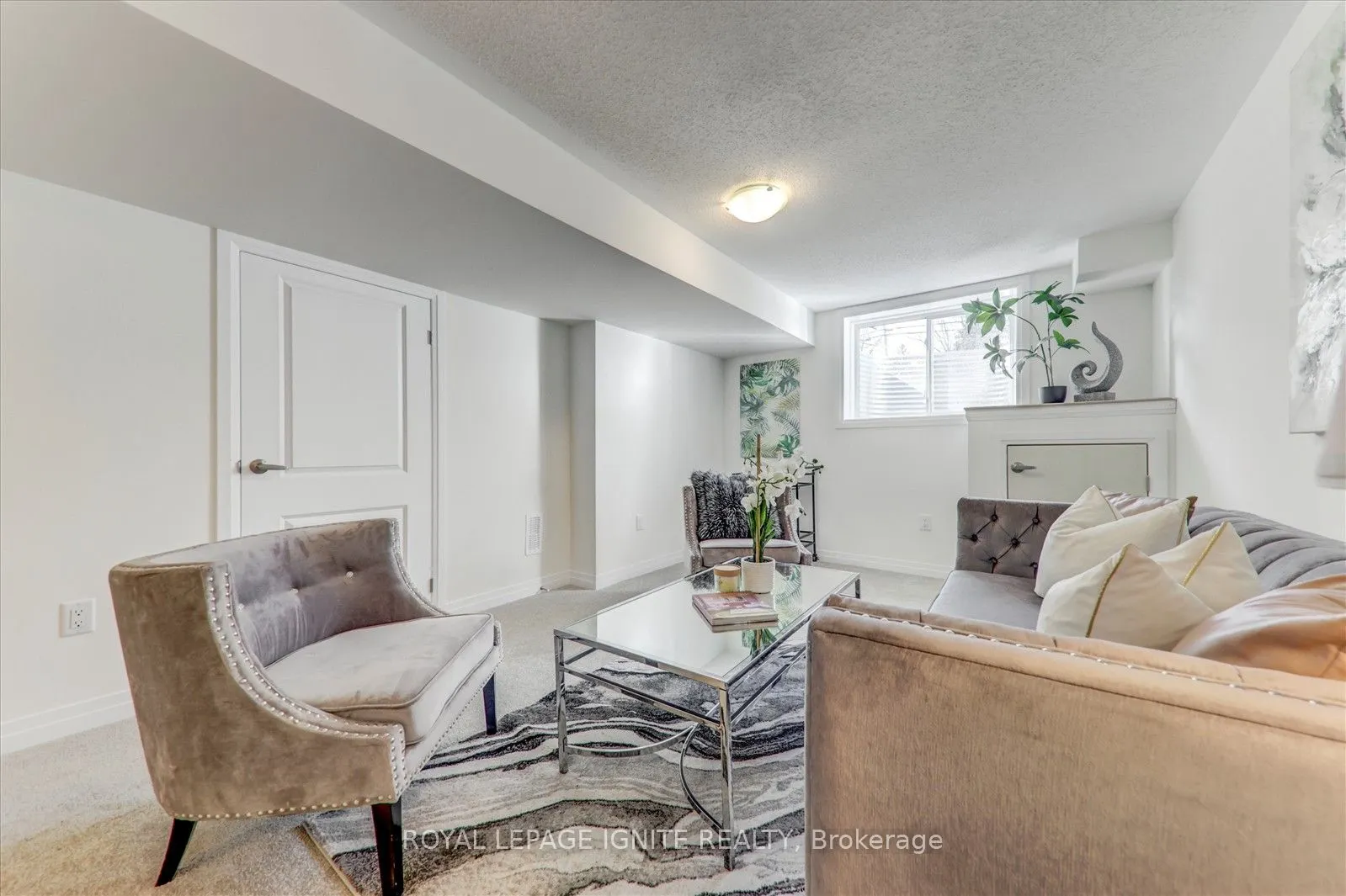 544 Hudson Crescent