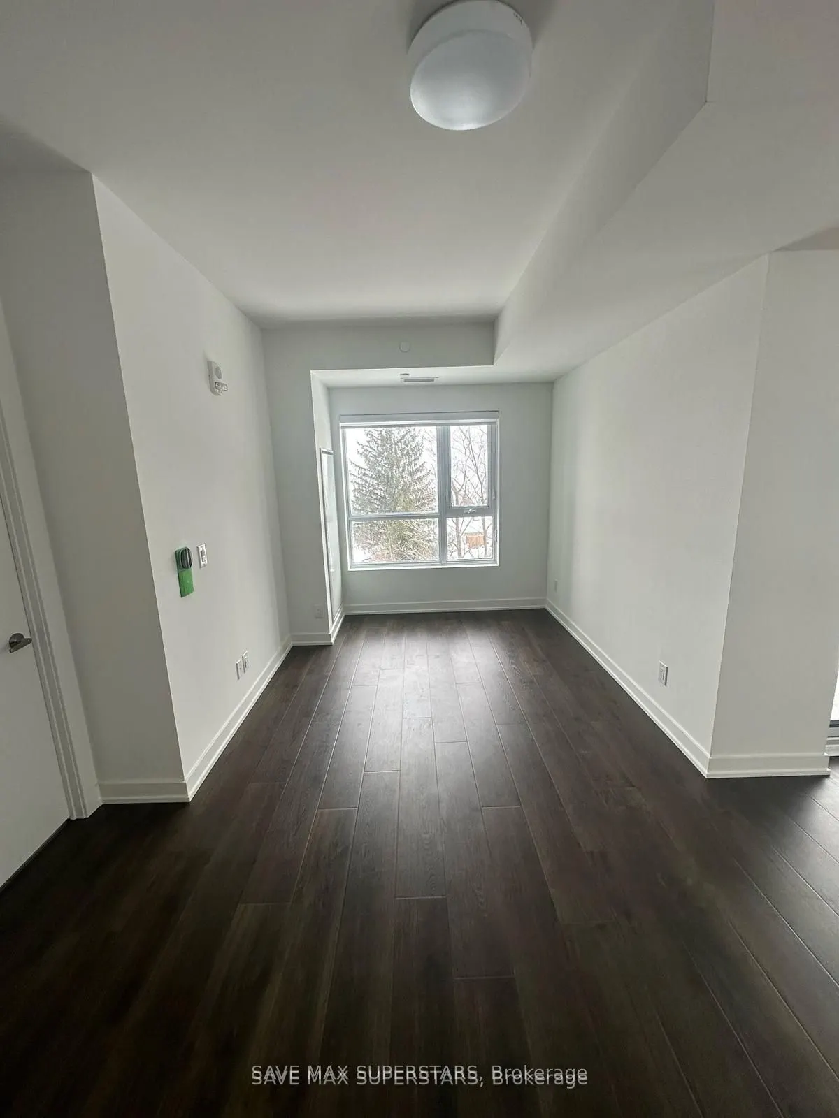 56 Lakeside Terrace E, #209