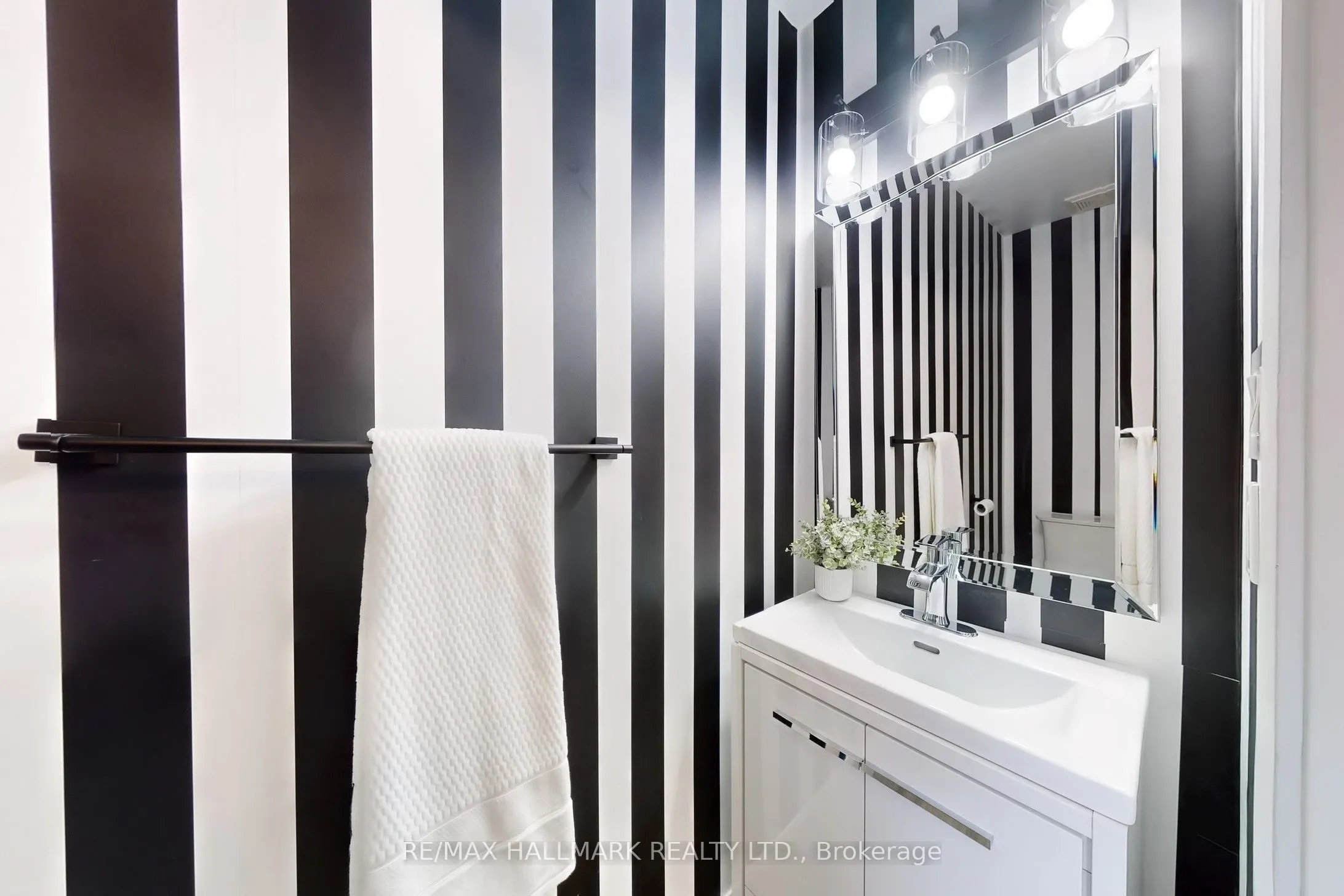 11 Kensington Trail