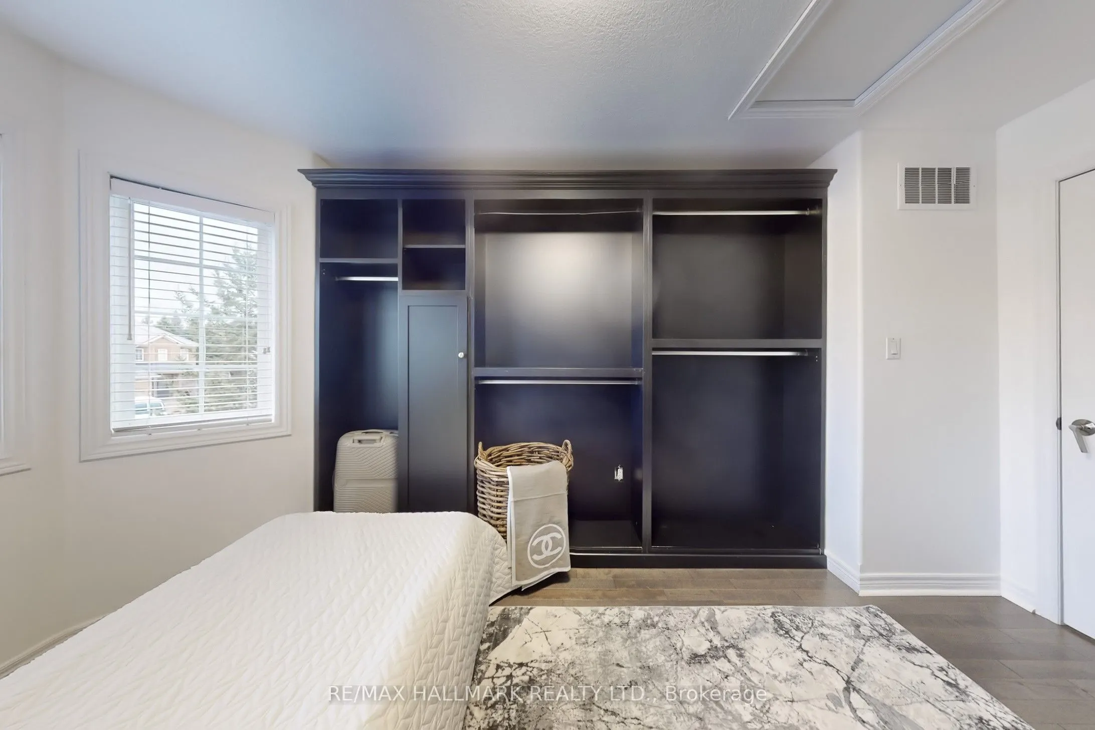 11 Kensington Trail