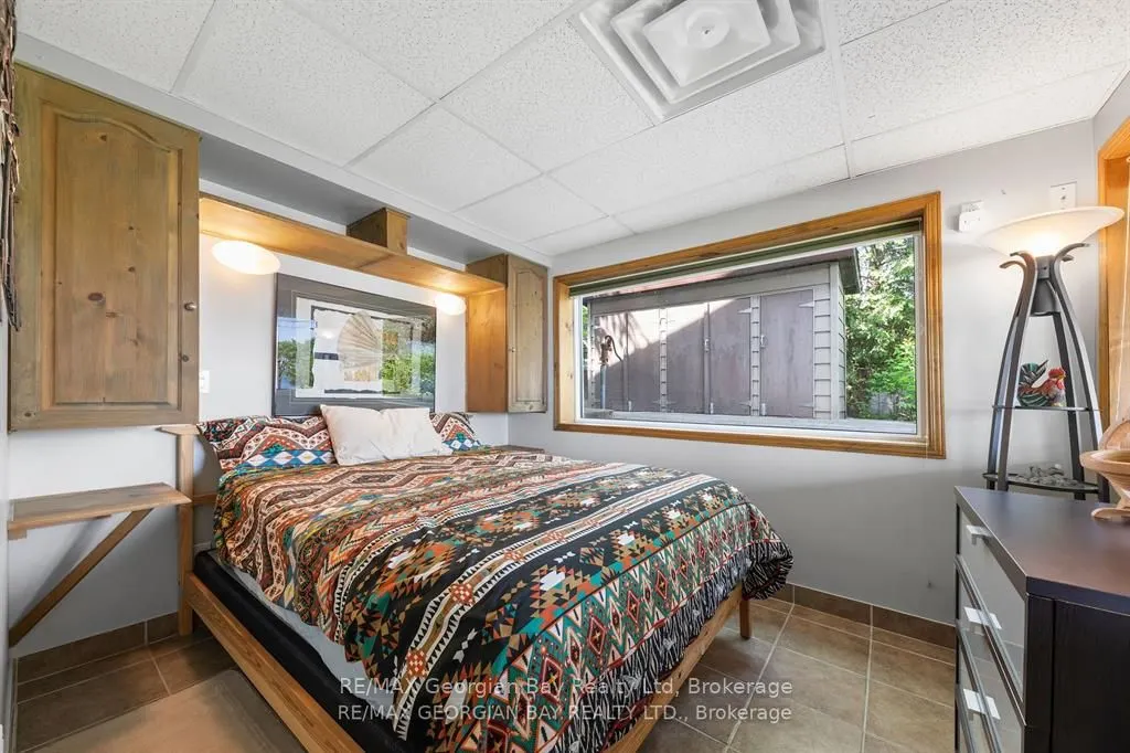 405 Champlain Road