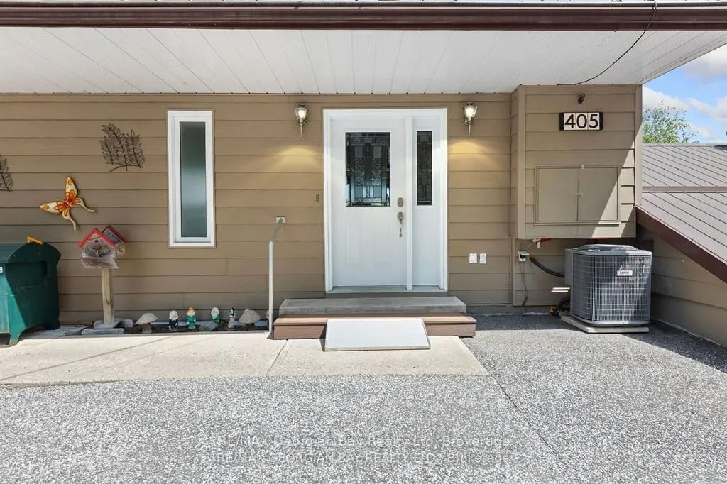 405 Champlain Road