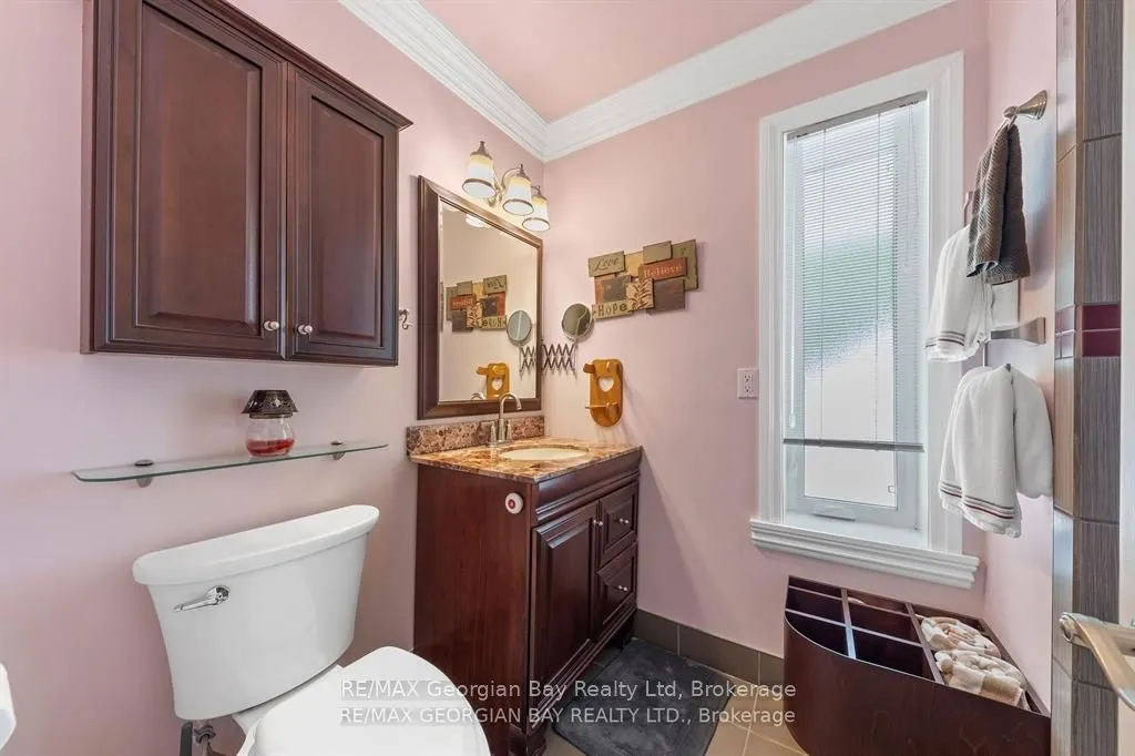 405 Champlain Road