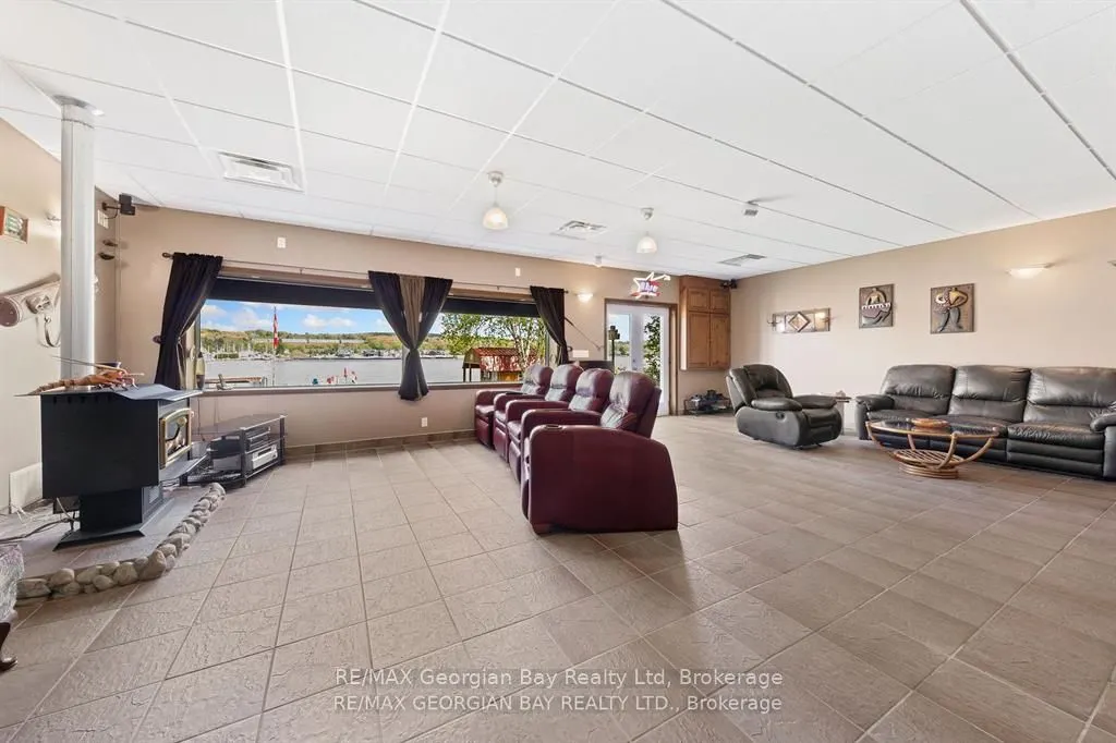 405 Champlain Road