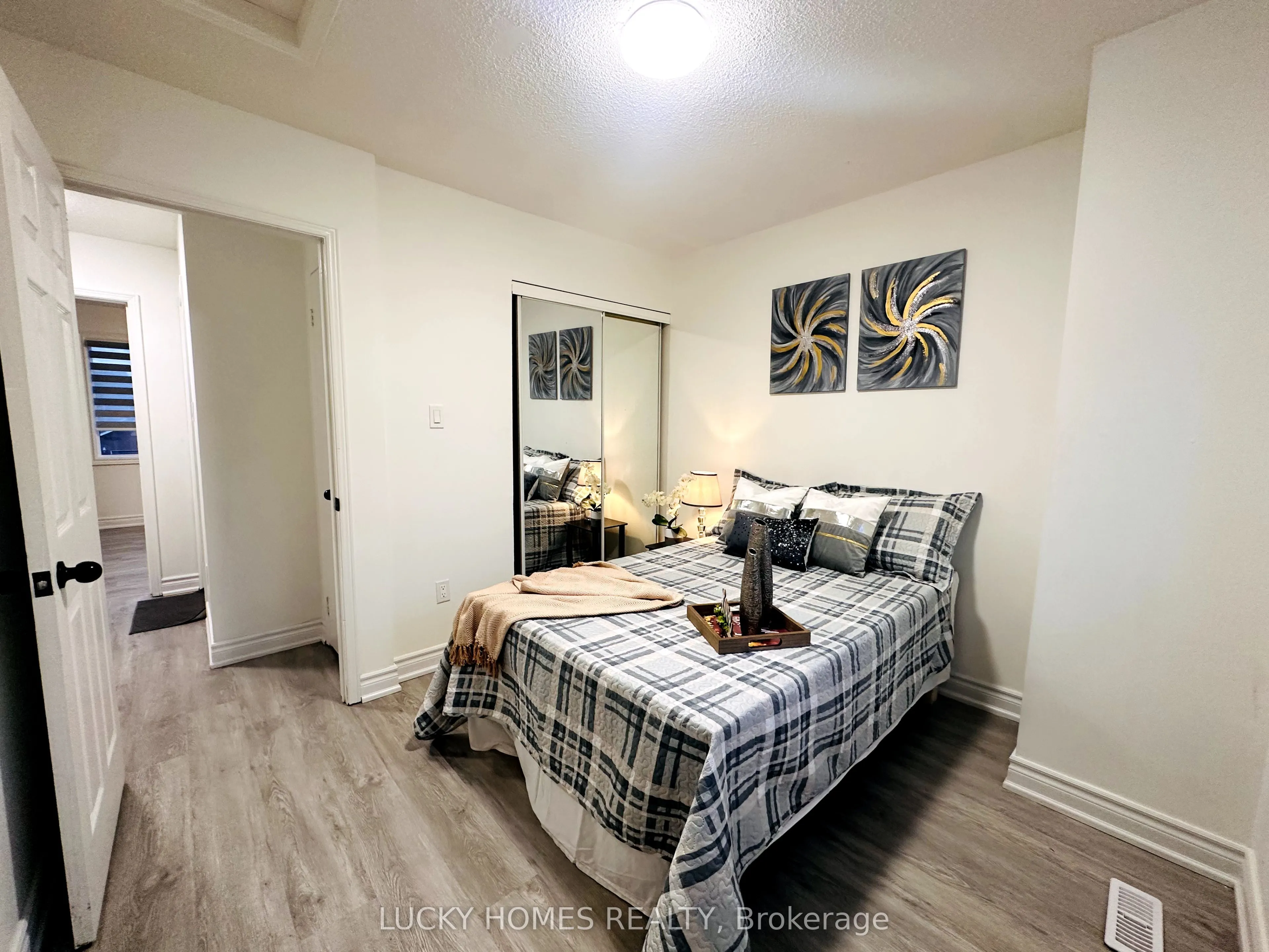 39 Laidlaw Drive