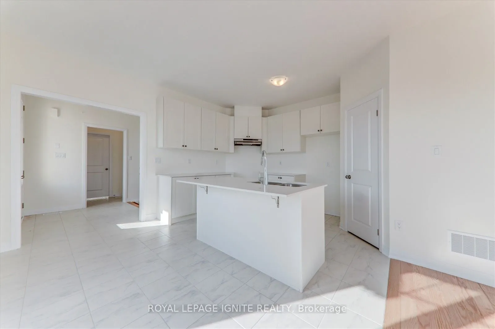 553 Hudson Crescent
