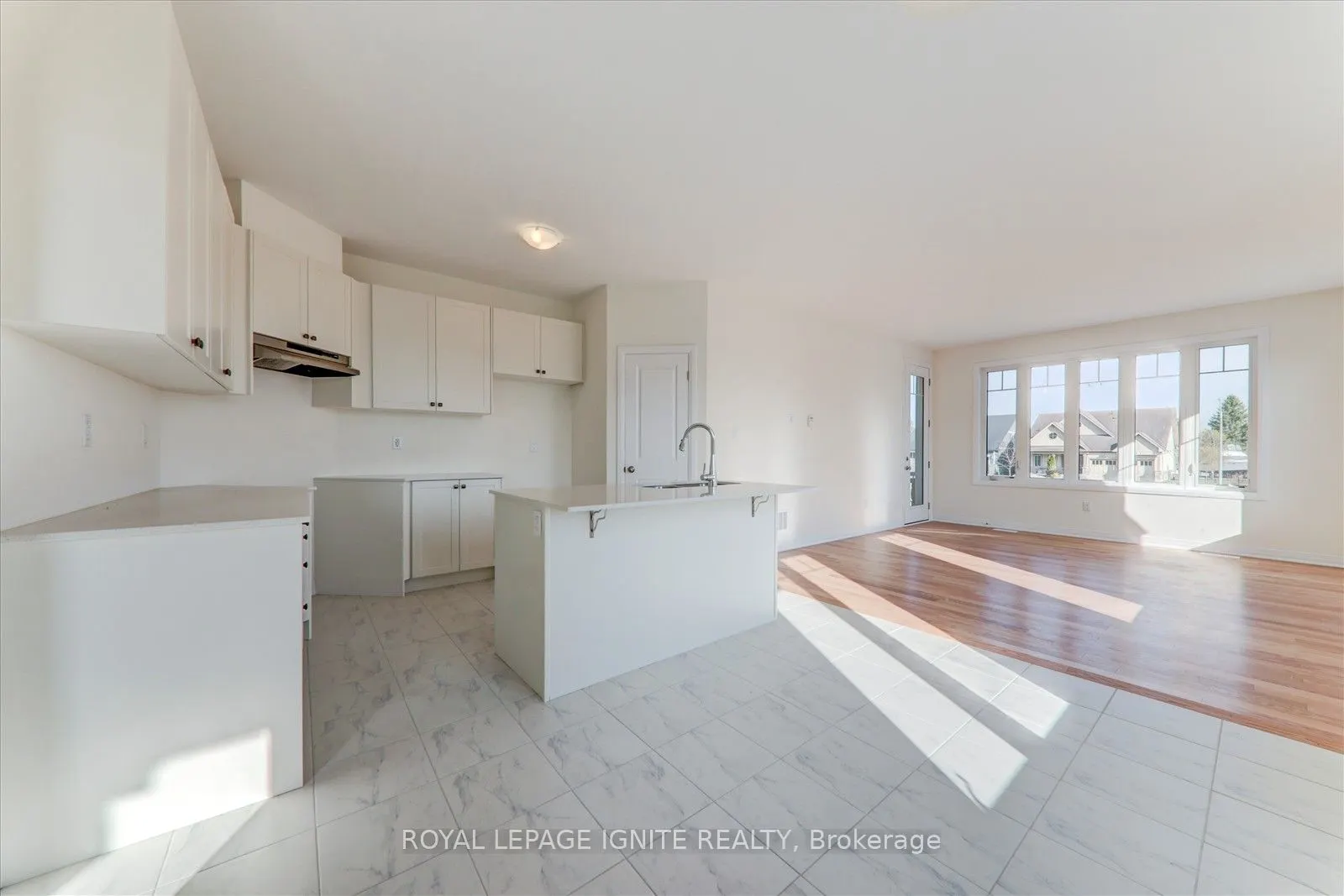 553 Hudson Crescent