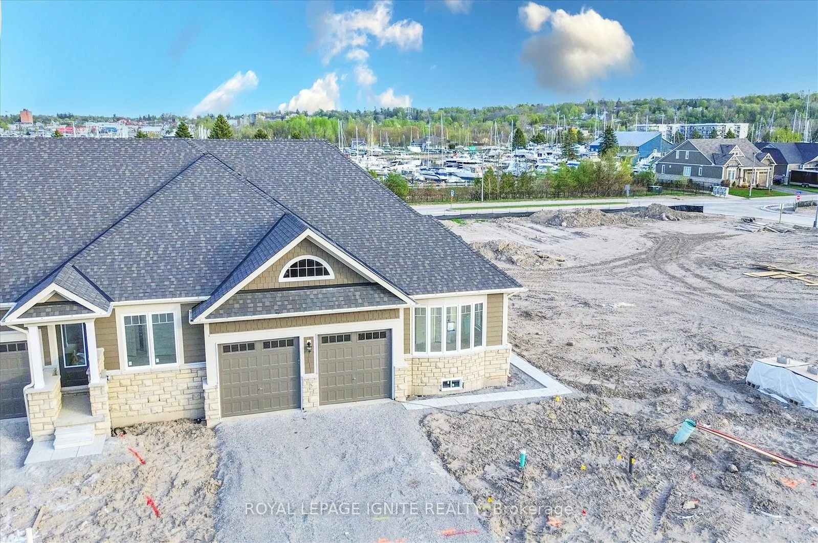 553 Hudson Crescent