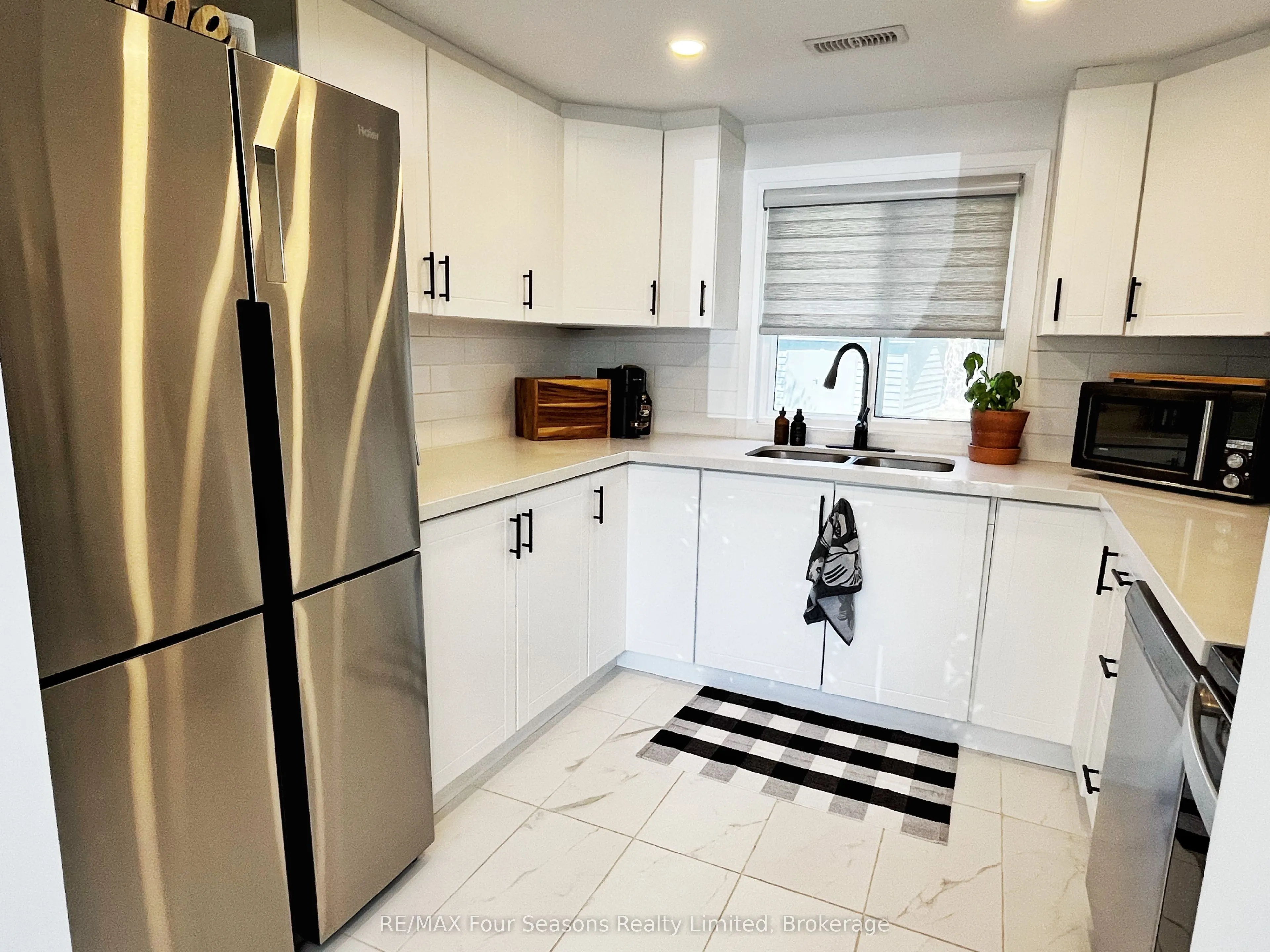 28 Betty Boulevard