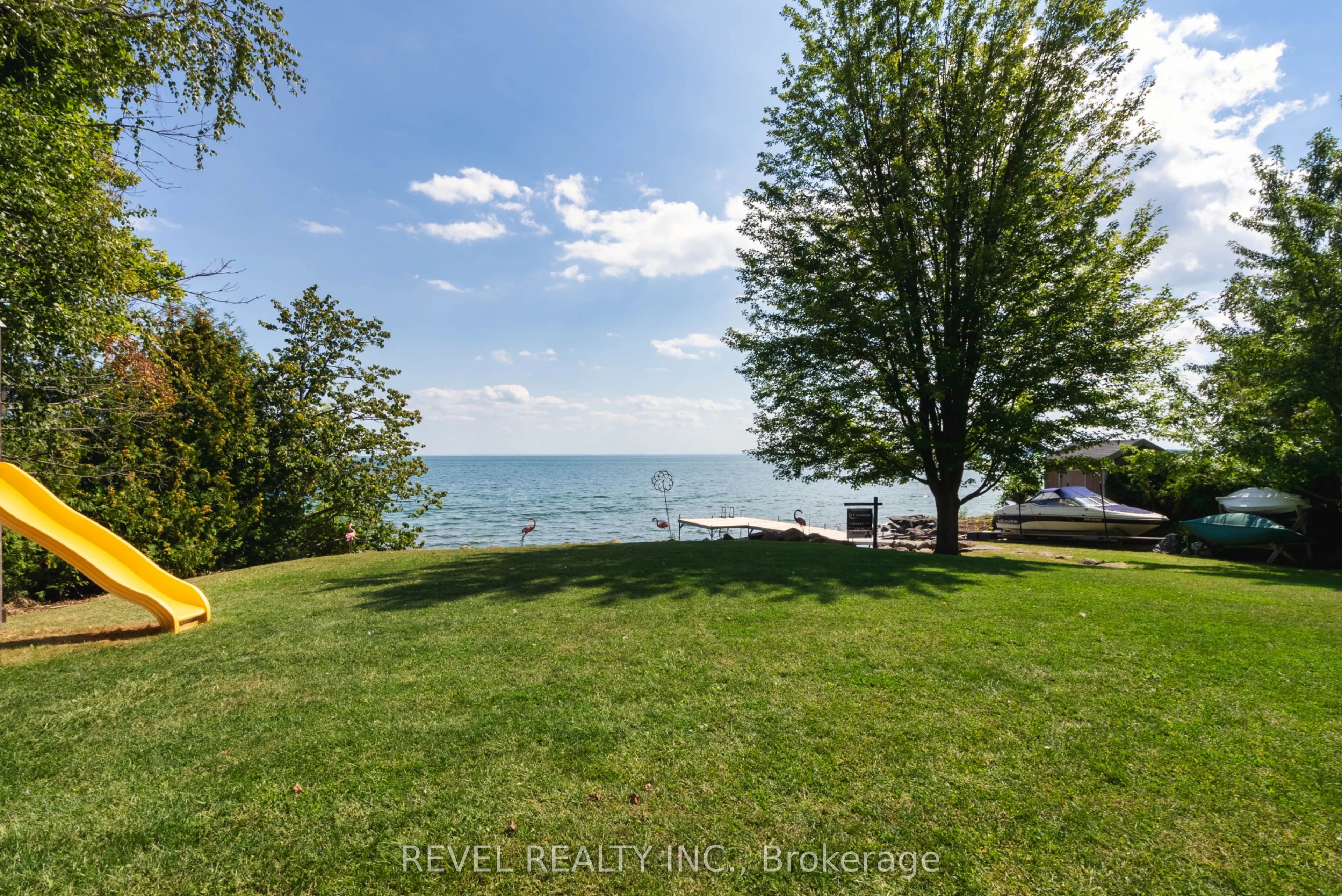183 Lakeshore Road W
