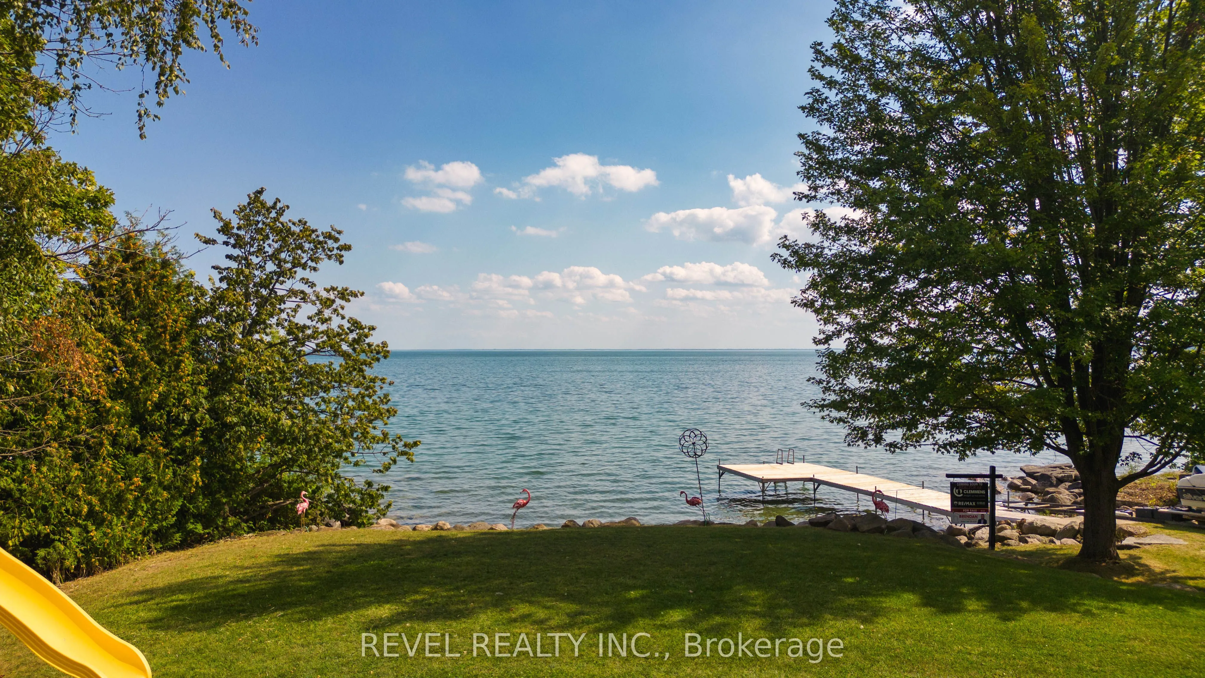 183 Lakeshore Road W