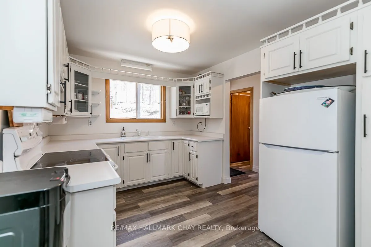 176 Farlain Lake Road E