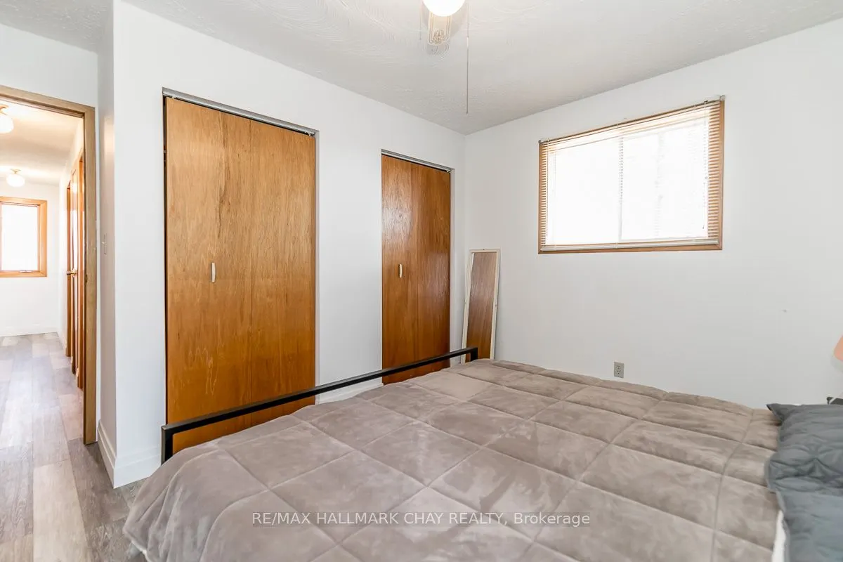 176 Farlain Lake Road E