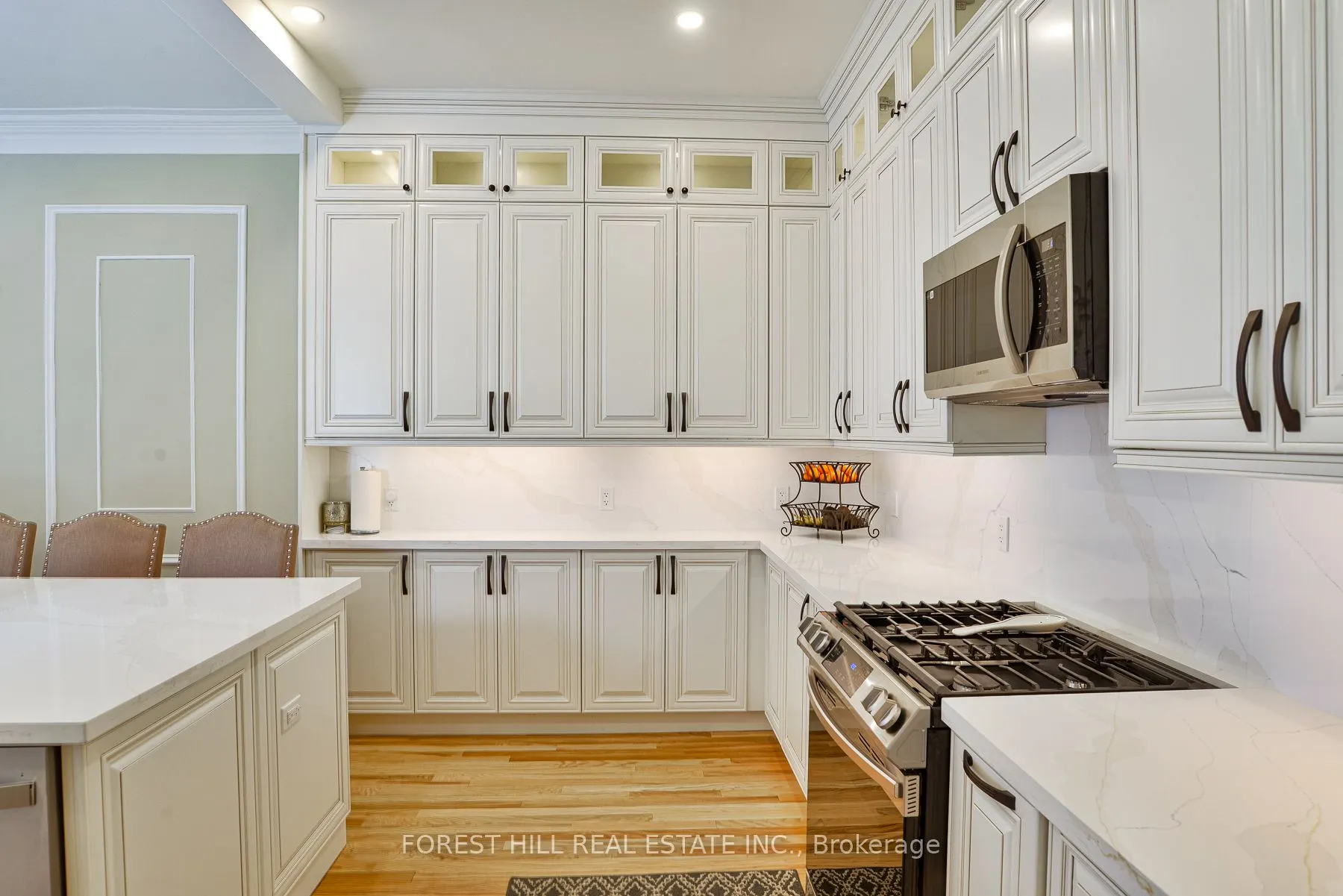 241 Mississaga Street W