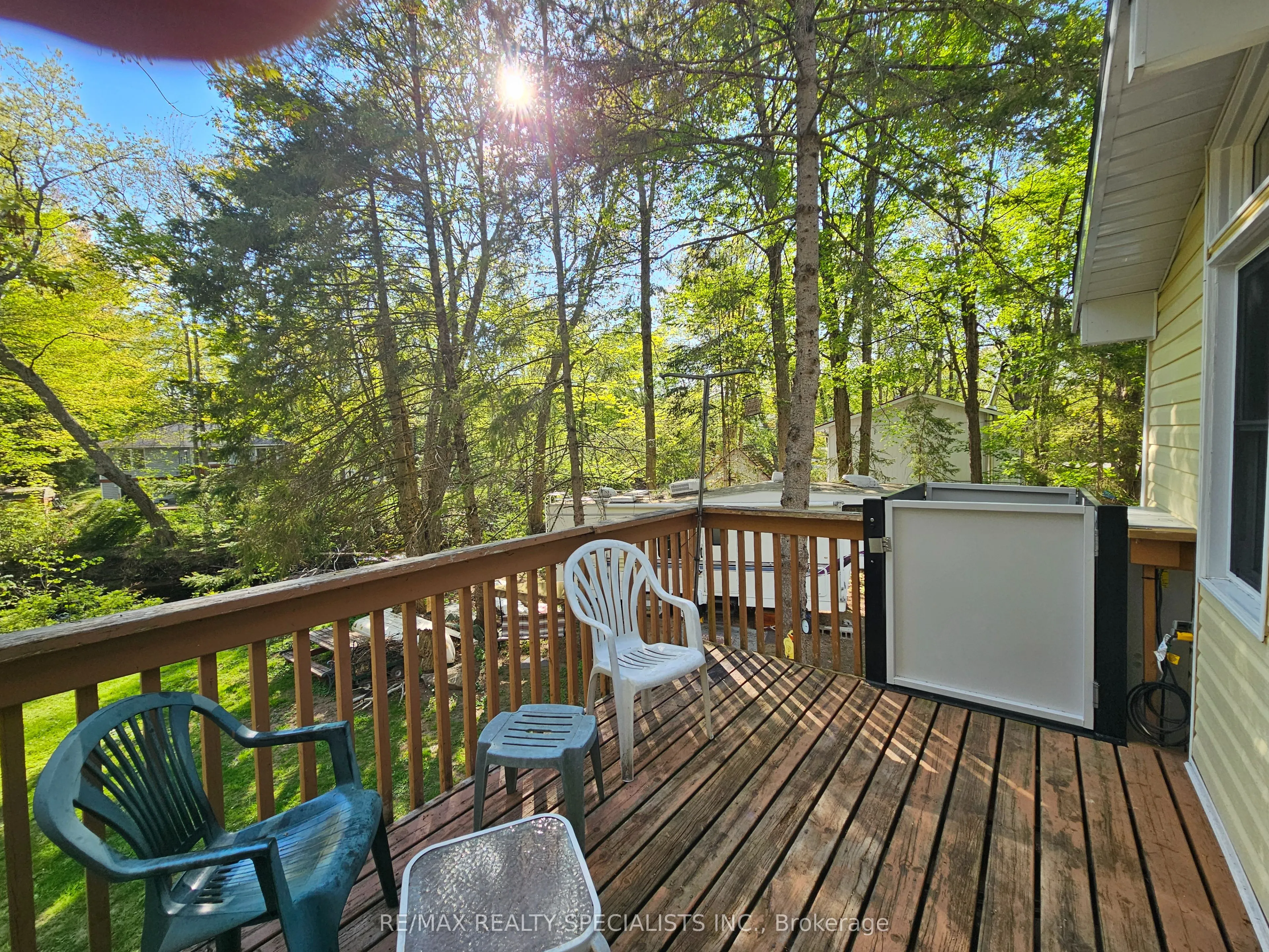 7468 Ash Crescent