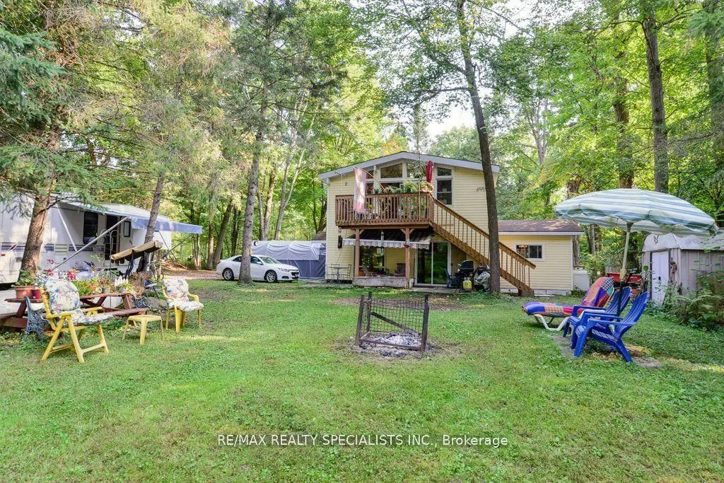 7468 Ash Crescent