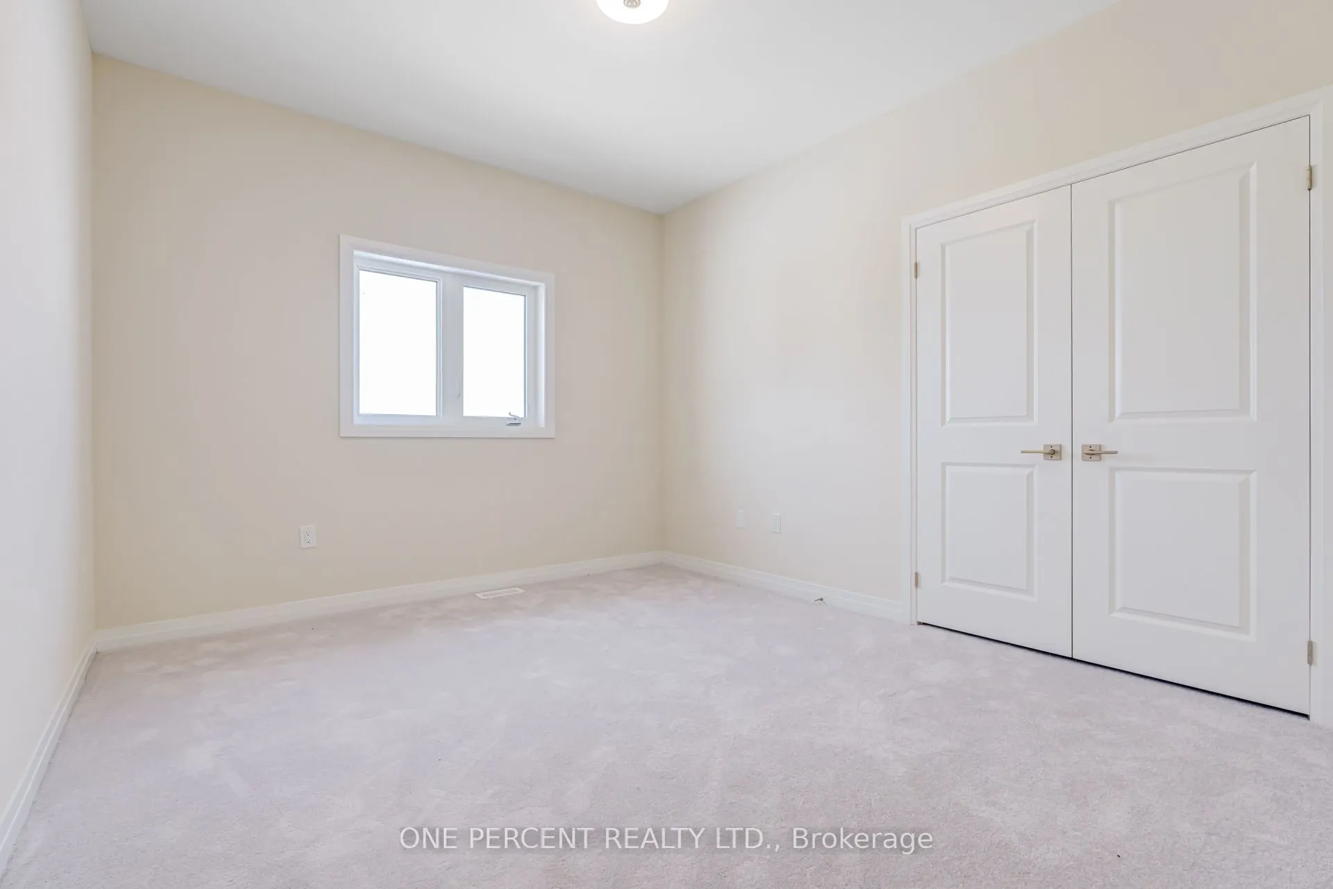 3769 Sunbank Crescent