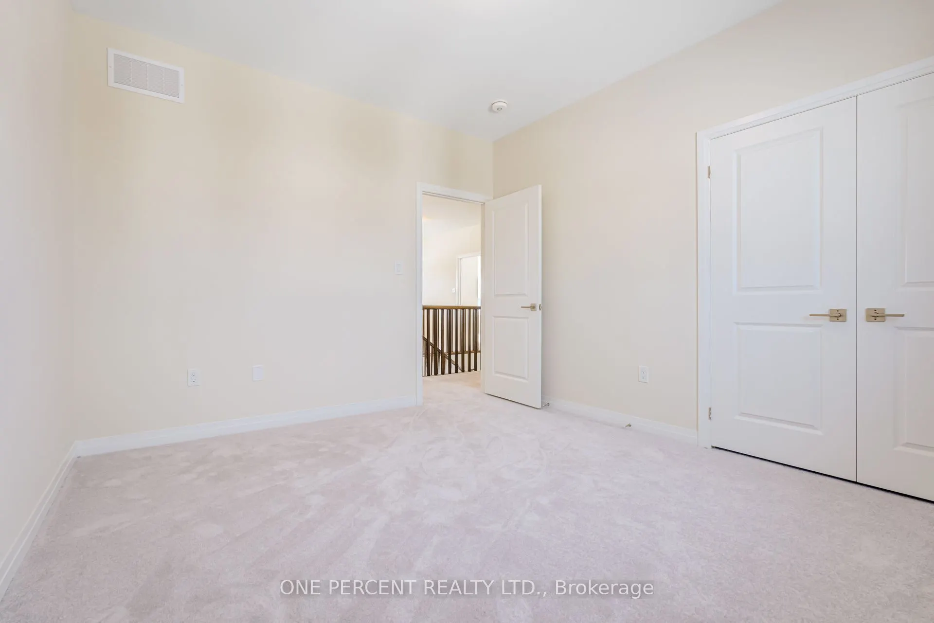 3769 Sunbank Crescent