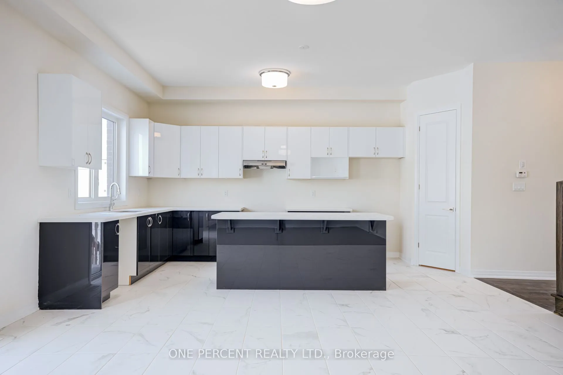 3769 Sunbank Crescent