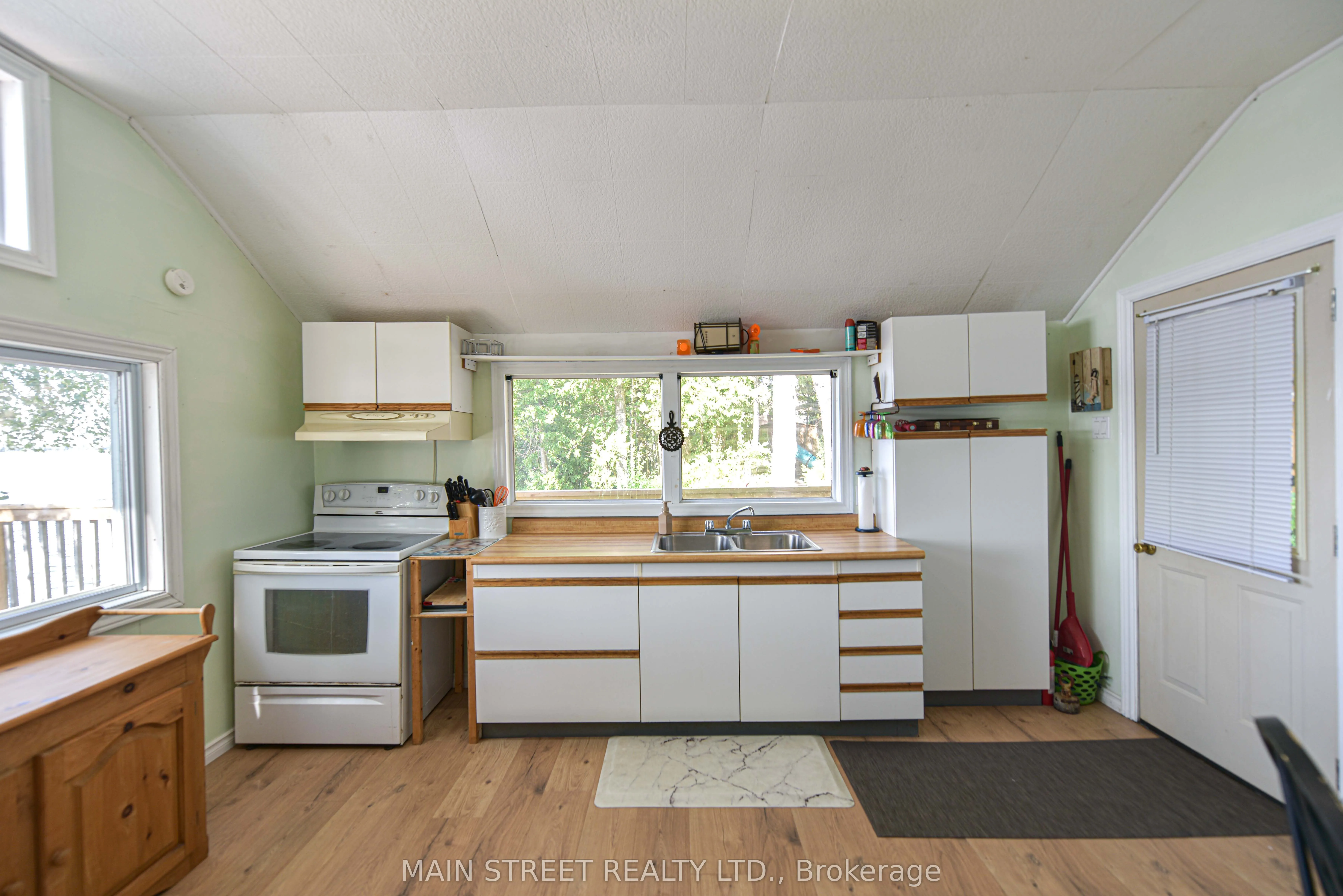 1316 Black Beach Lane