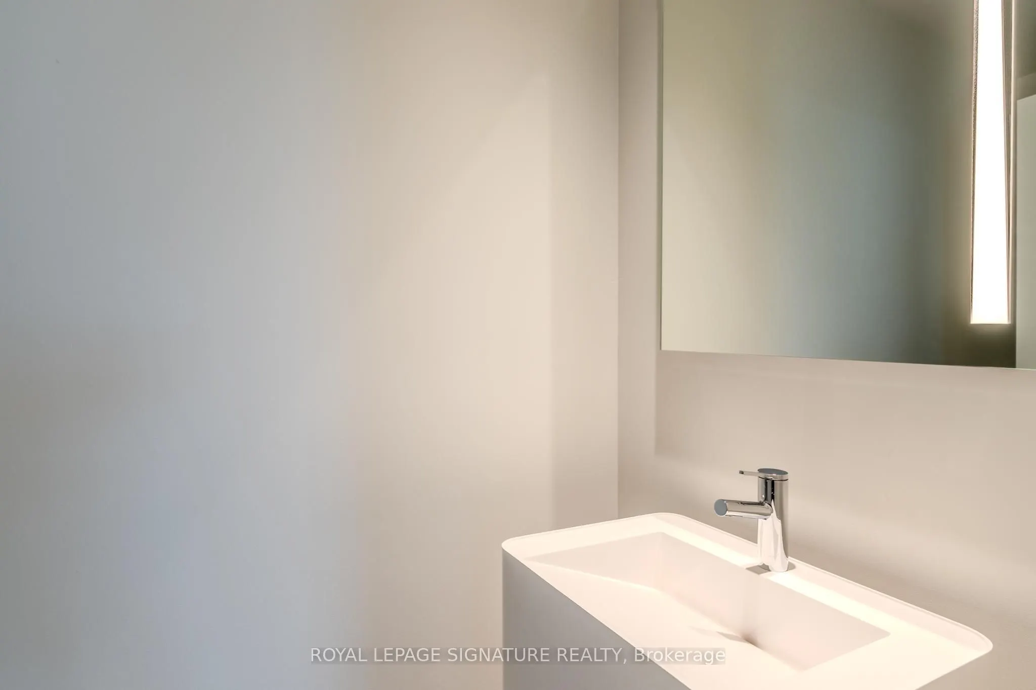 39 Mary Street, #2702