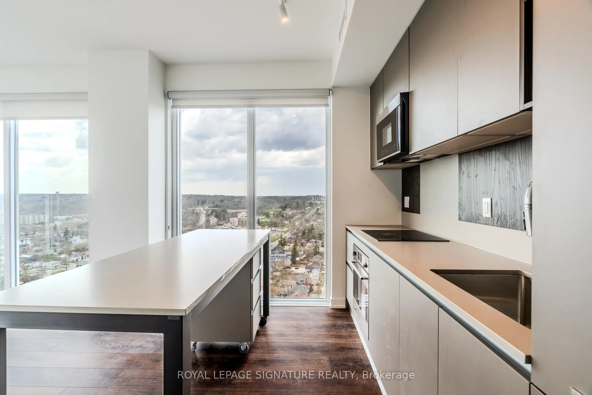 39 Mary Street, #2702