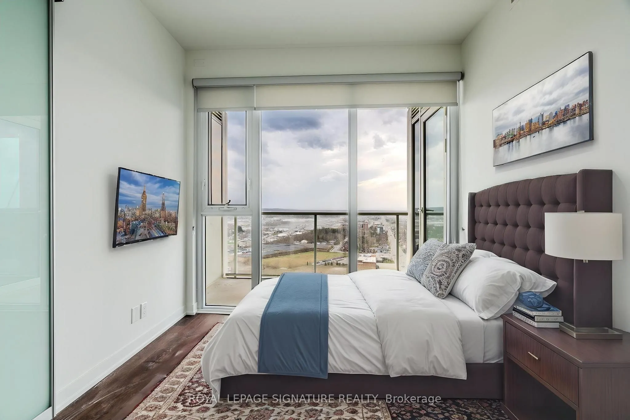 39 Mary Street, #2702