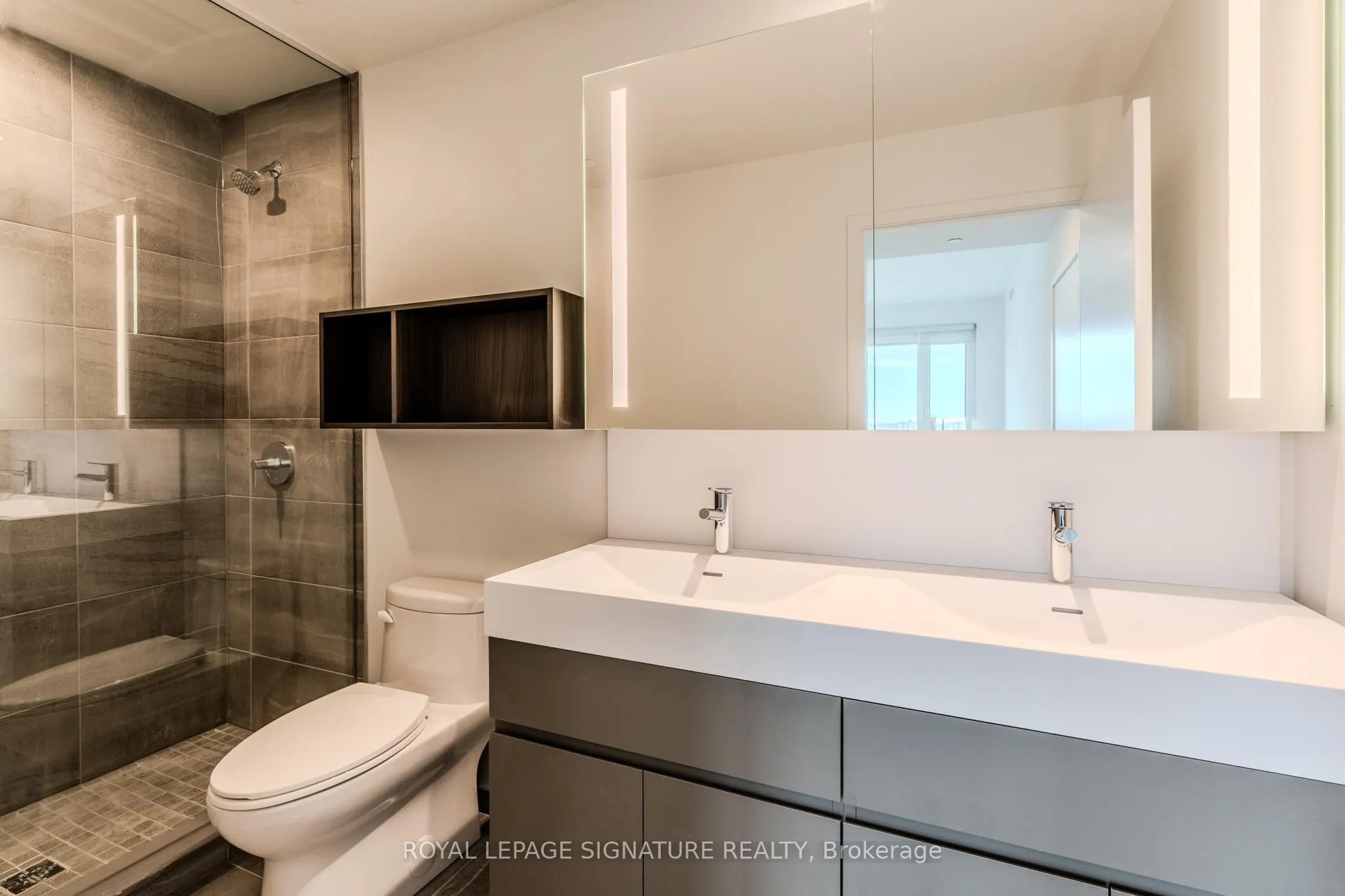 39 Mary Street, #2702