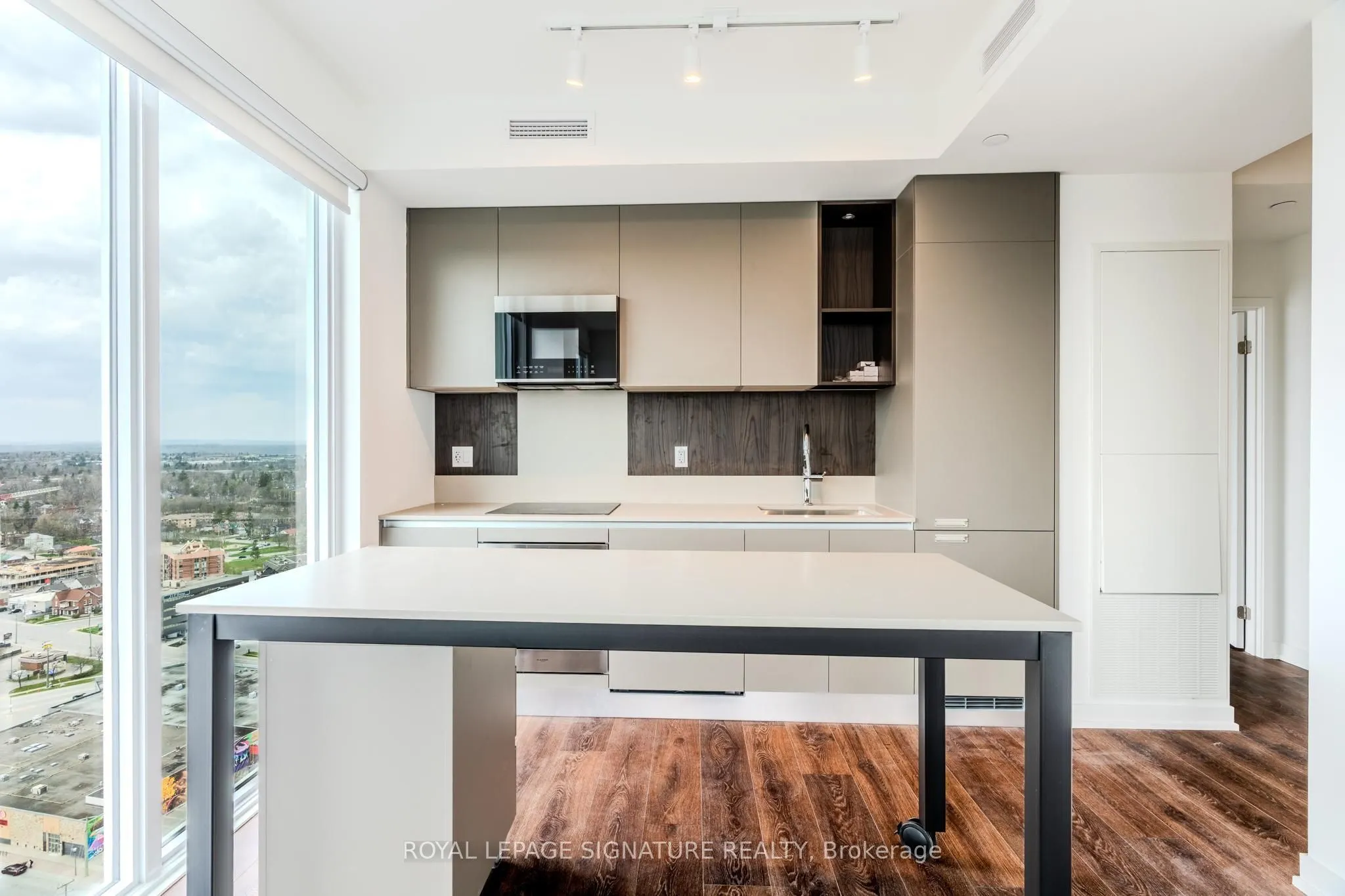 39 Mary Street, #2702