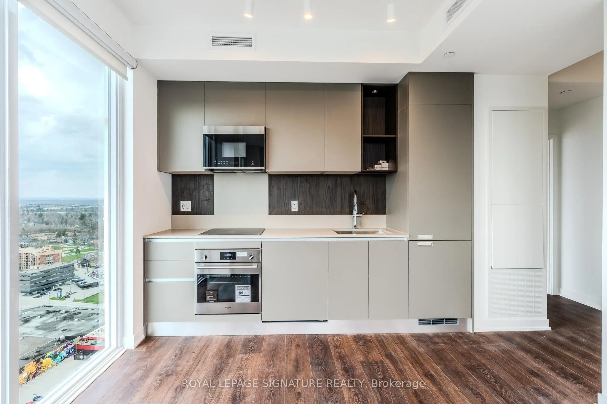 39 Mary Street, #2702