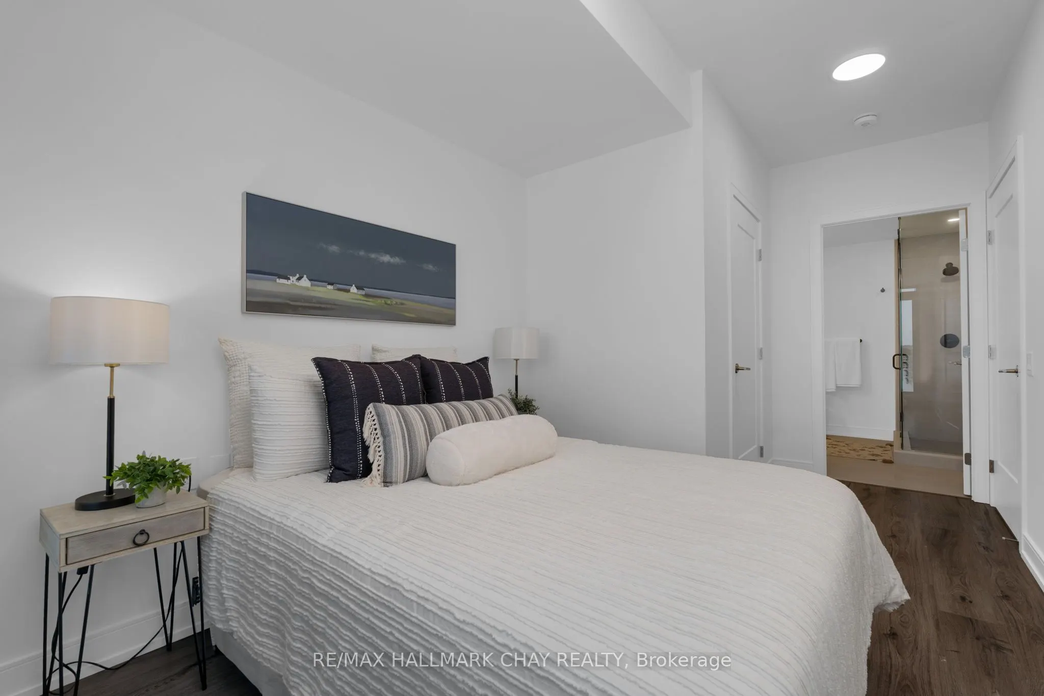 185 Dunlop Street E, #810