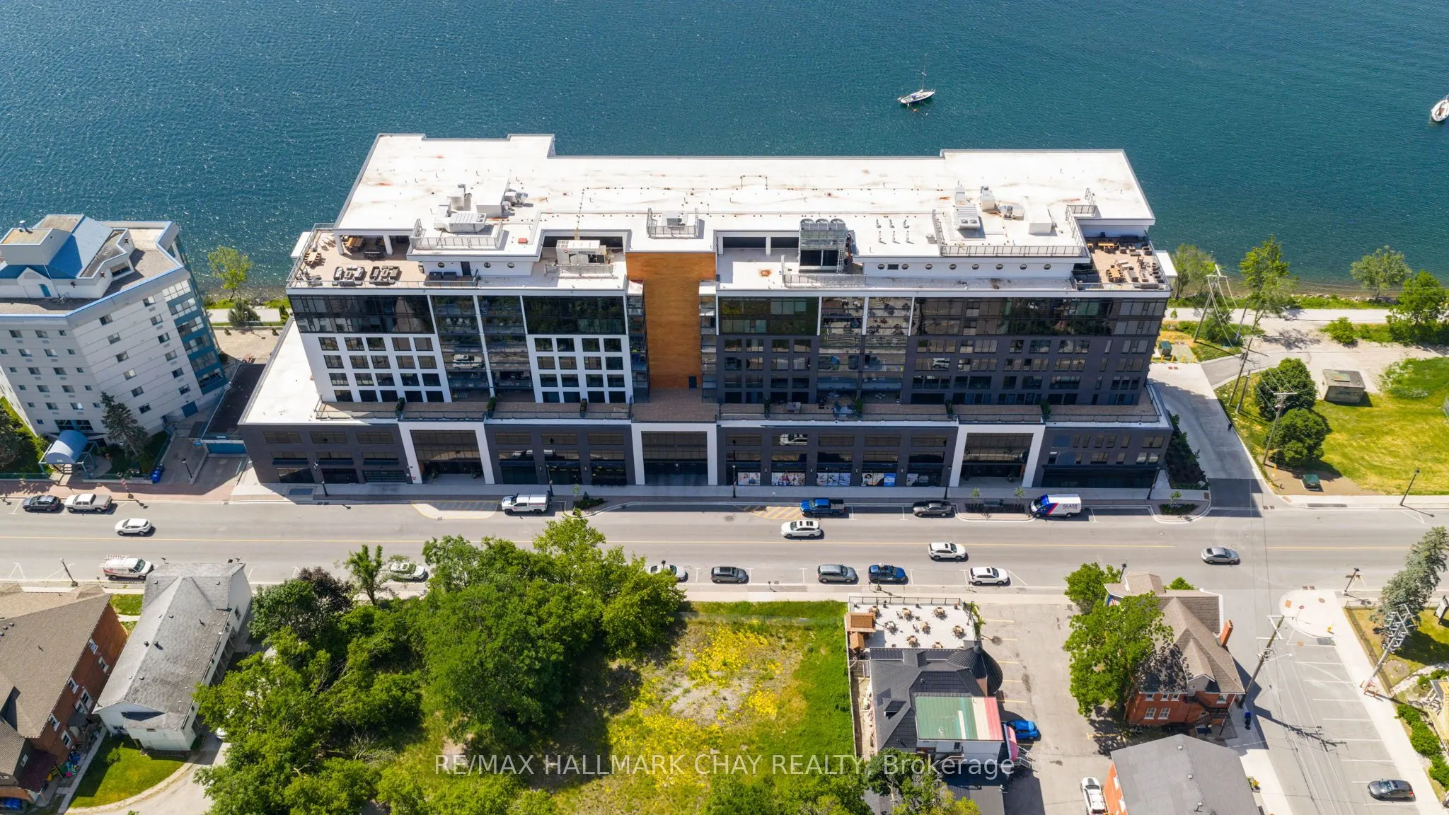 185 Dunlop Street E, #810