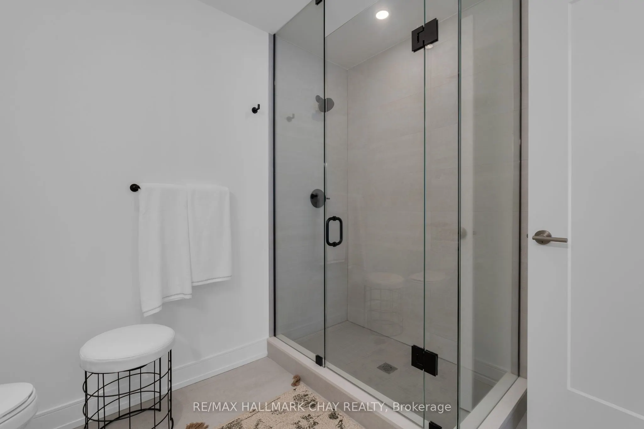 185 Dunlop Street E, #810