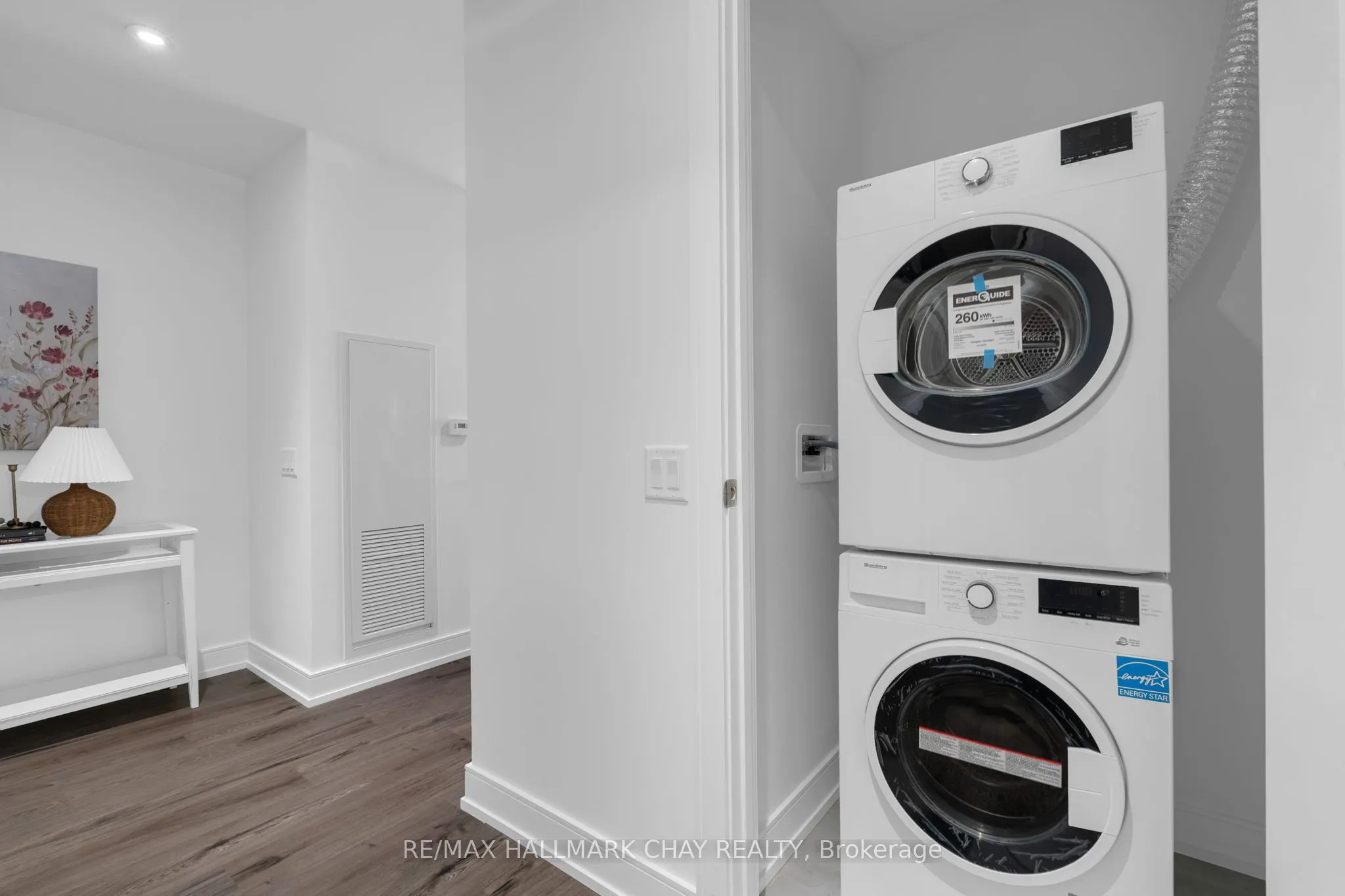 185 Dunlop Street E, #810
