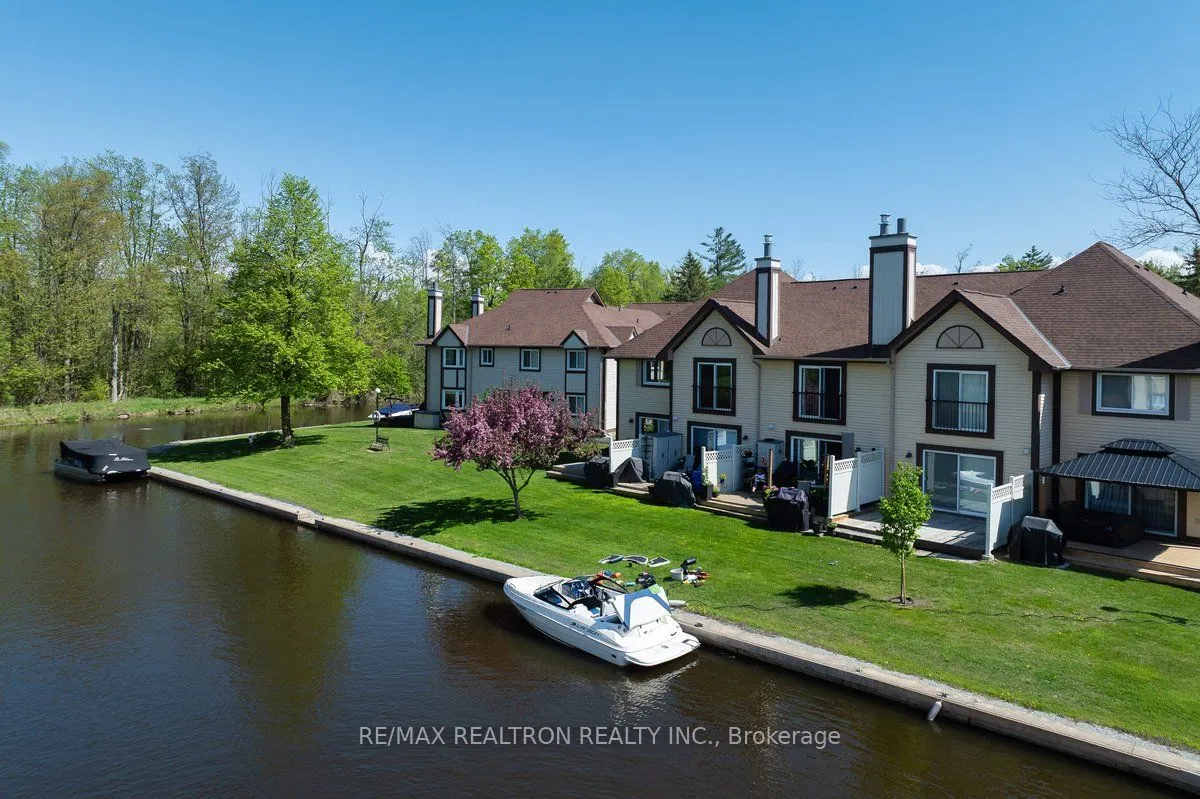 11 Laguna Parkway, #9