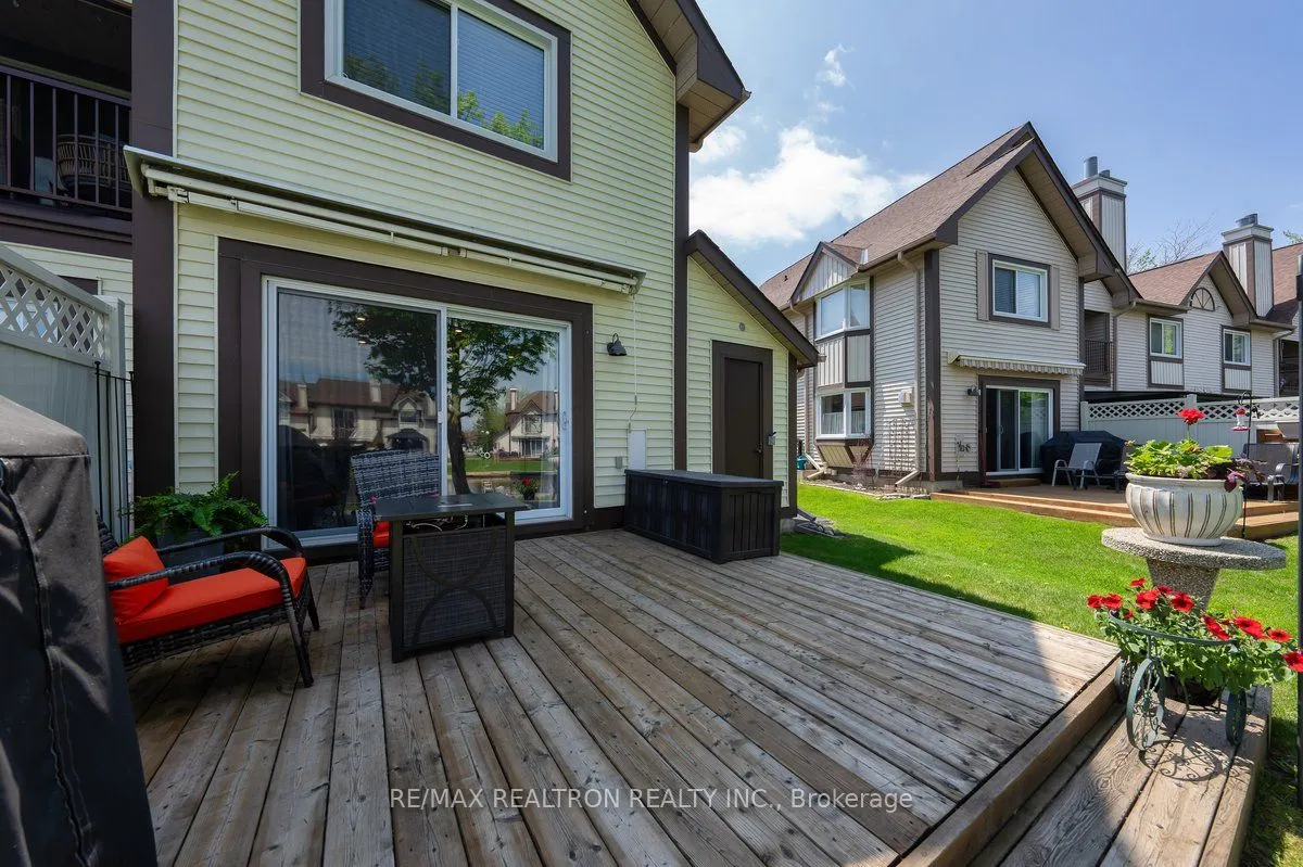 11 Laguna Parkway, #9