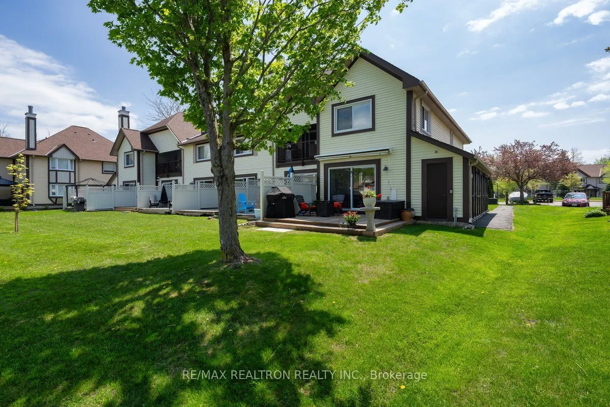 11 Laguna Parkway, #9