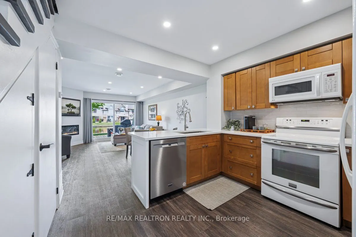 11 Laguna Parkway, #9